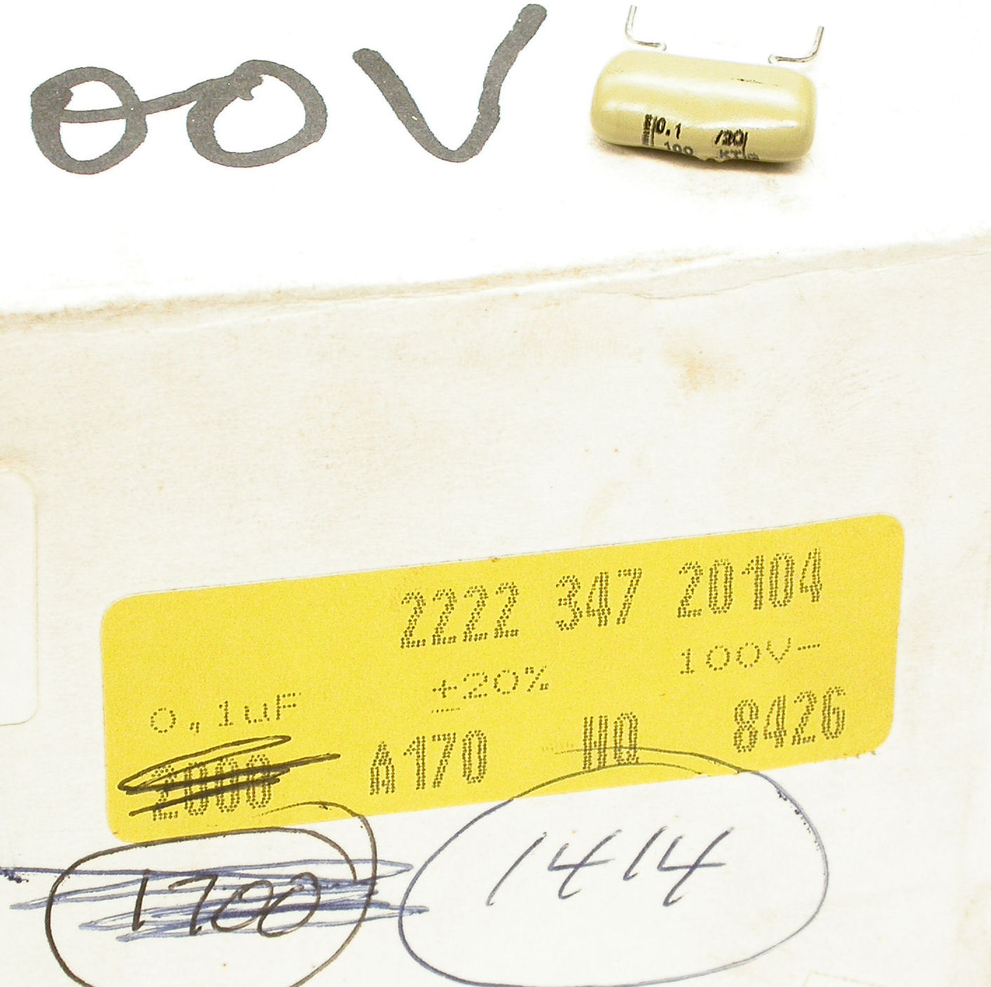 100nF-M-100V-RAD-MKT-347-20104-PH_Box.JPG  (235.1 Kb)