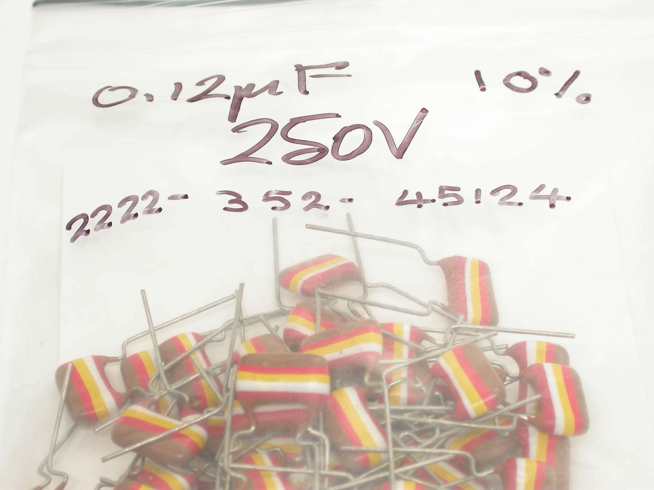 120nF-K-250V-MKT-352-45124-PH_Bag.JPG  (910.1 Kb)