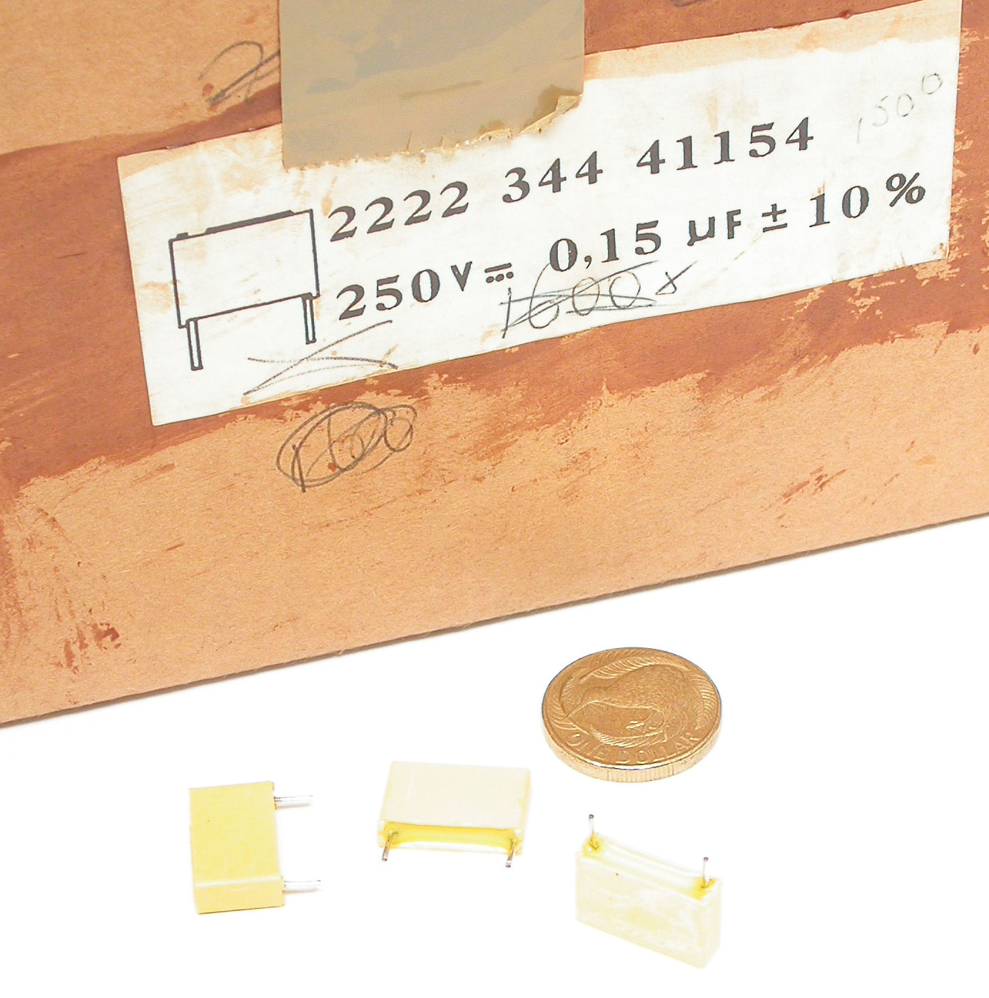 150nF-K-250V-RAD-MKC-344-41154-PH_Label.JPG  (262.7 Kb)