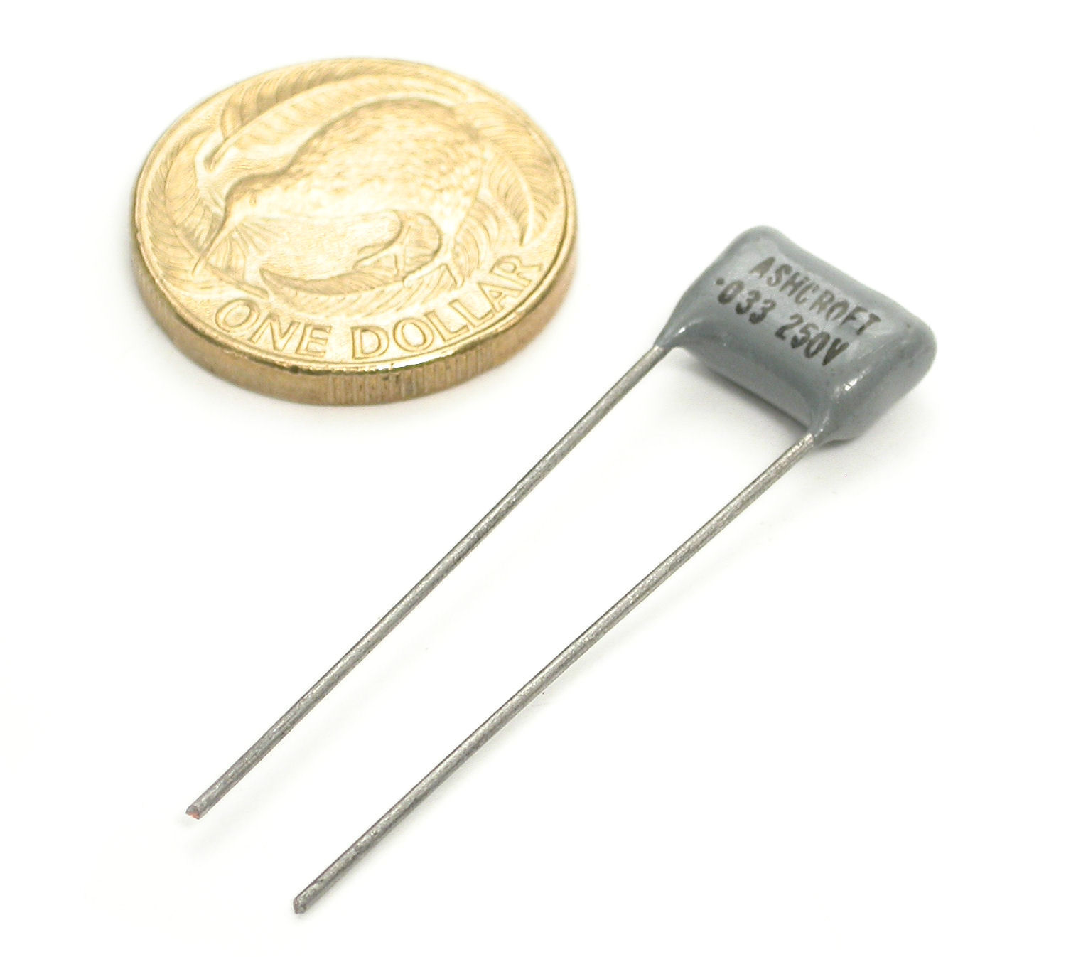 33nF-M-250V-RAD-MYLAR-ASH_00.JPG  (141.5 Kb)