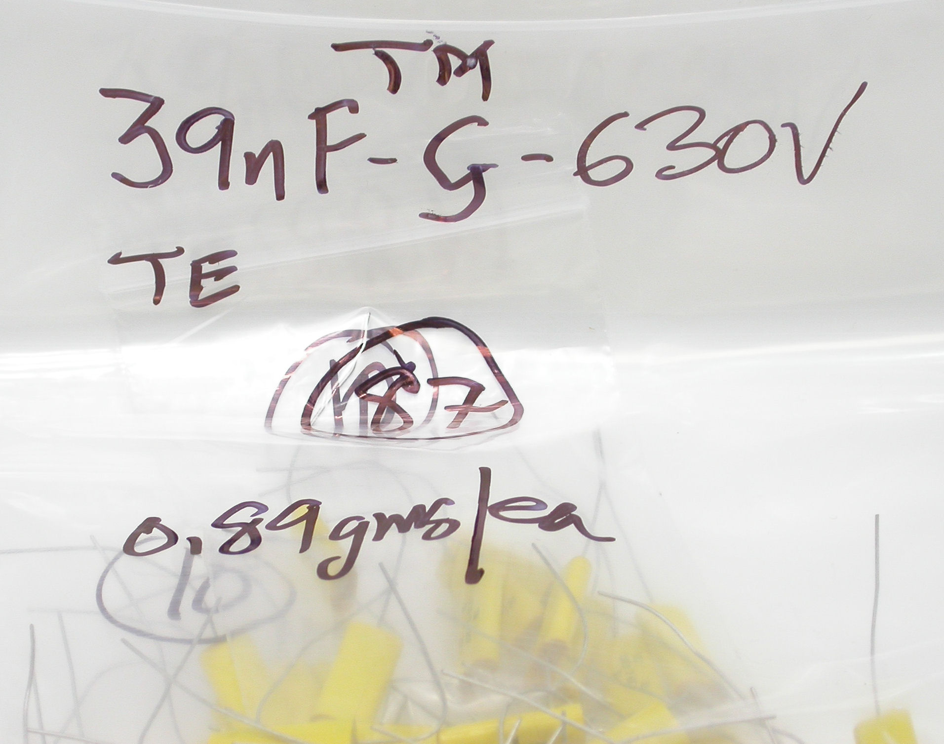 39nF-G-630V-Ax-TM-TE_Bag.JPG  (275.6 Kb)