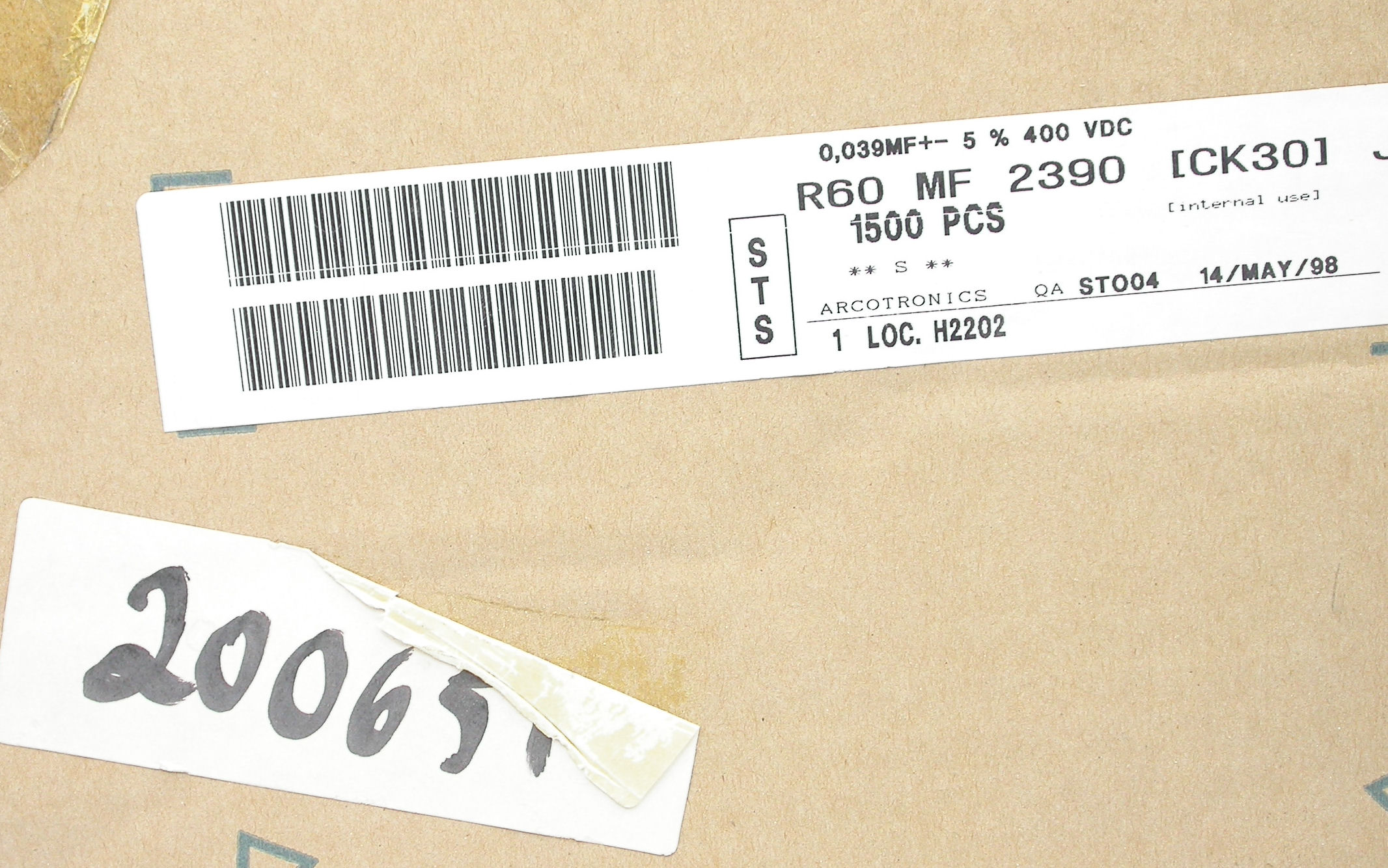 39nF-J-400V-RAD-MF-R60-Arco_Reel_2.JPG  (503.9 Kb)