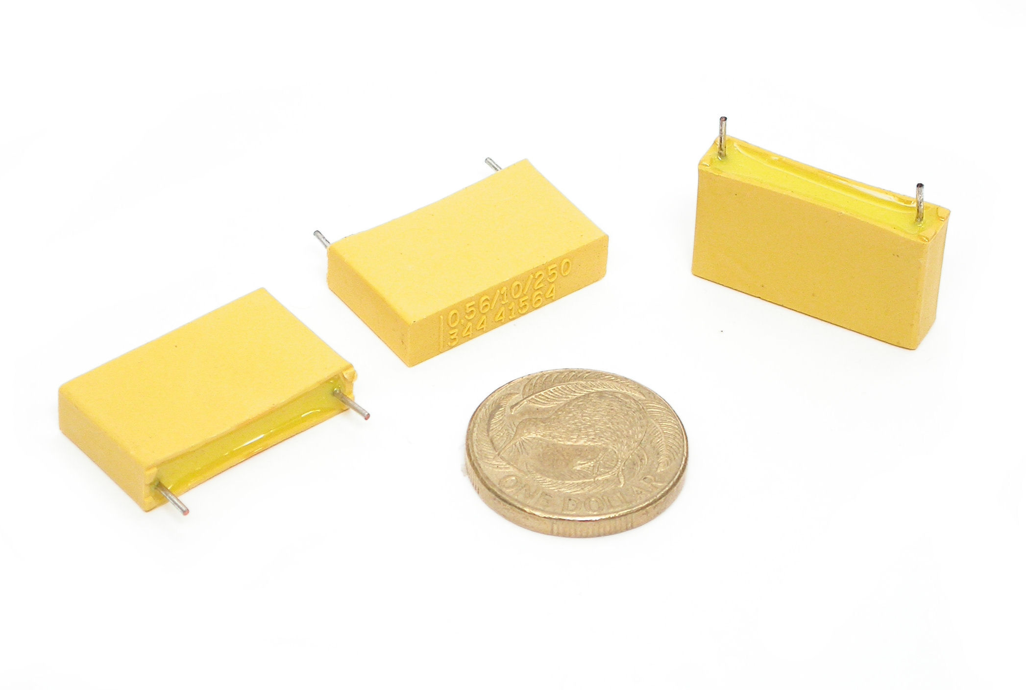 560nF-K-250V-RAD-MKT-344-41564-PH_01.JPG  (179.4 Kb)