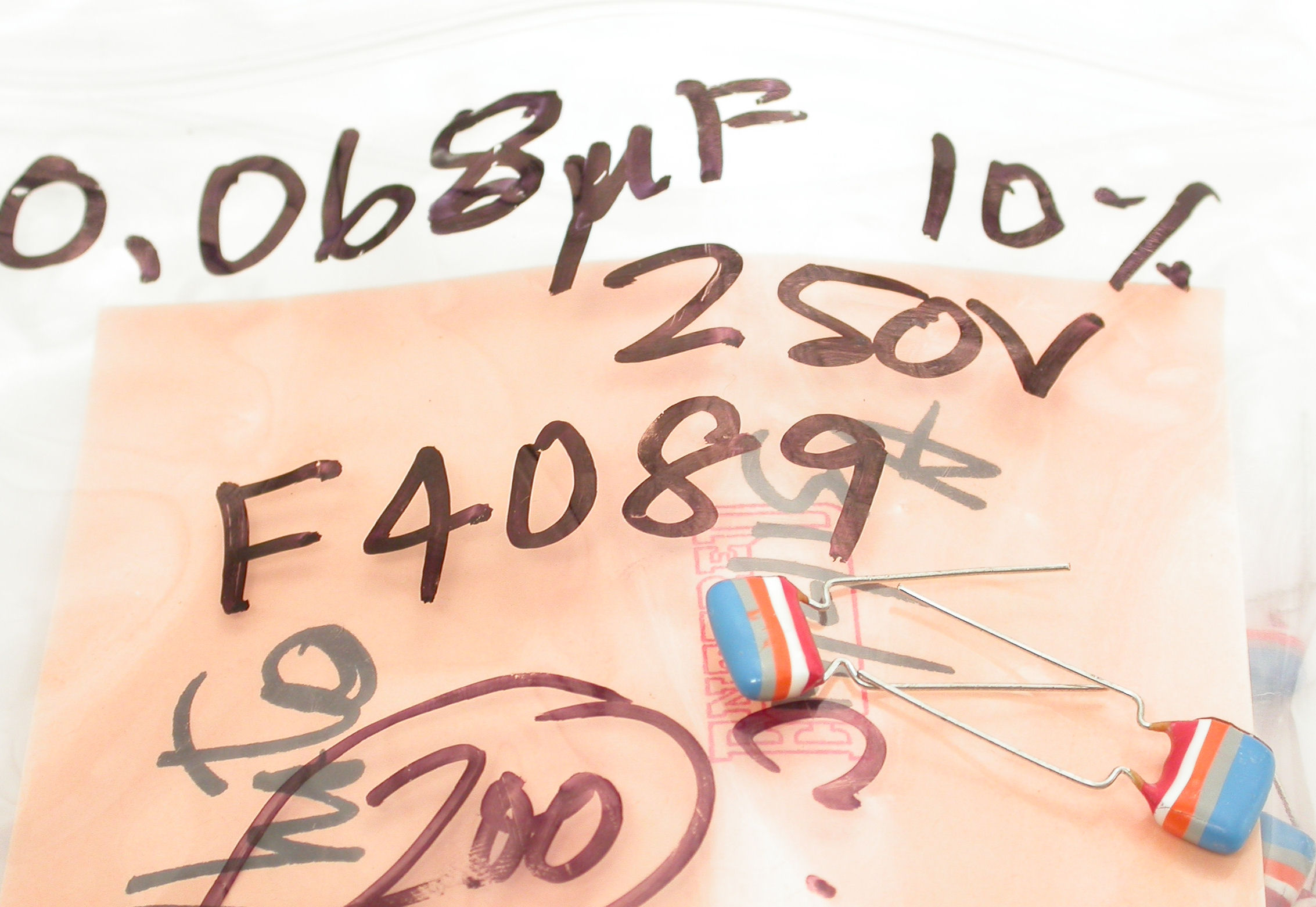 68nF-K-250V-MKT-352-45683-PH_Bag.JPG  (361.5 Kb)
