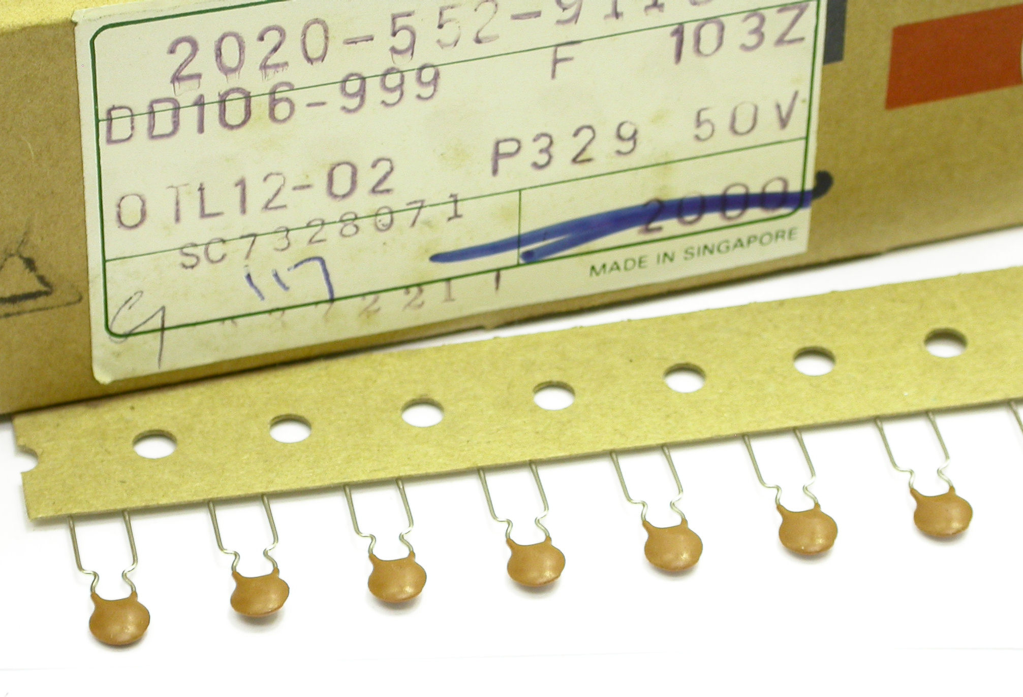 10npF-K-50V-RAD_DSCN3063.JPG  (360.6 Kb)