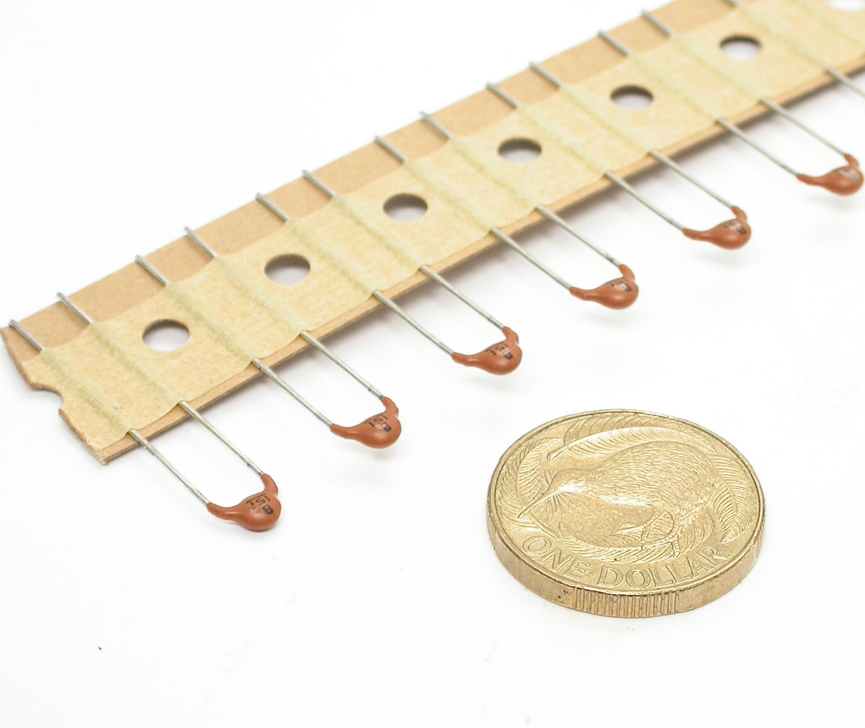 150pF-K-50V-Murata_00.JPG  (219.3 Kb)