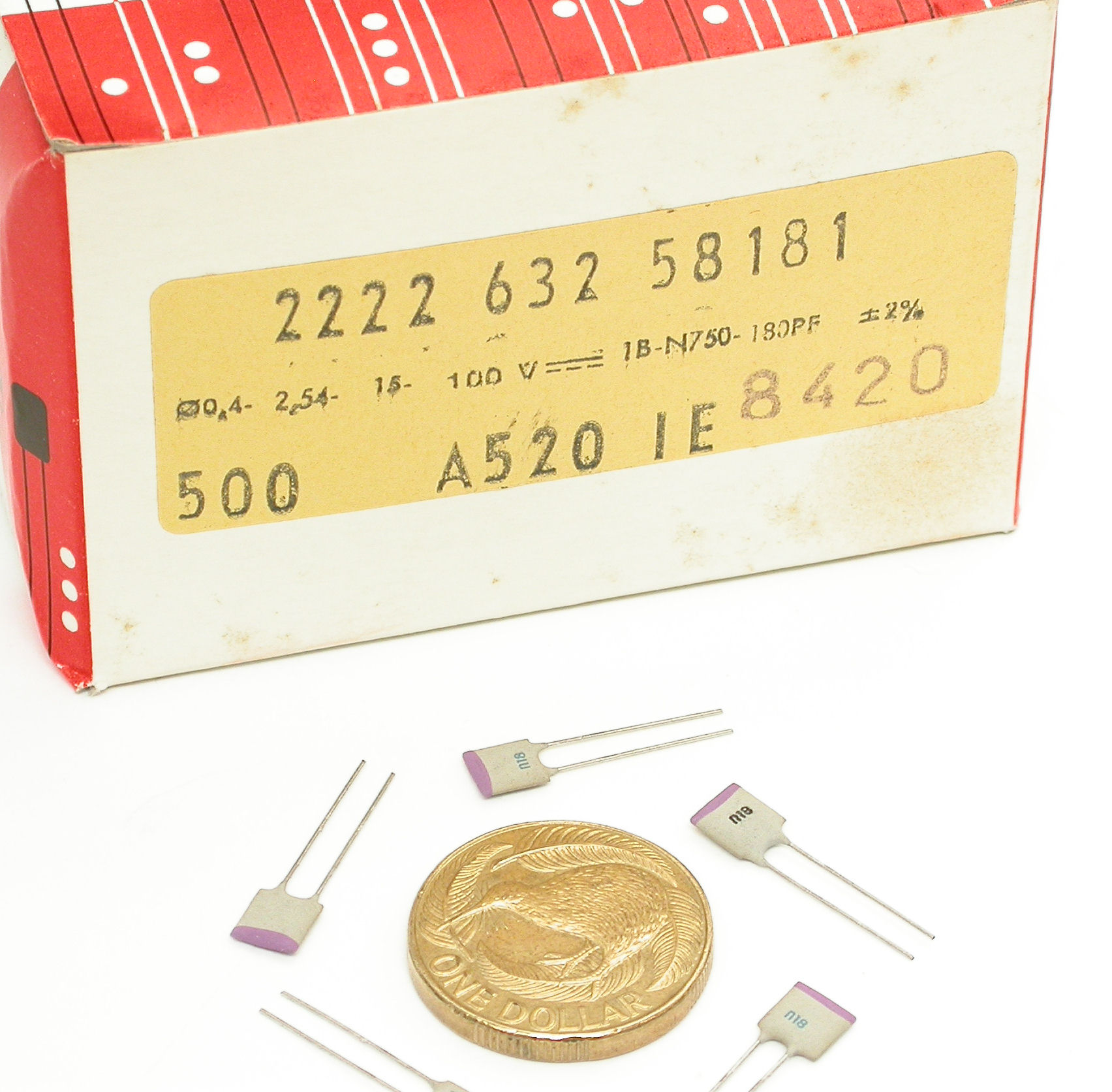 180pF_DSCN1174.JPG  (342.1 Kb)