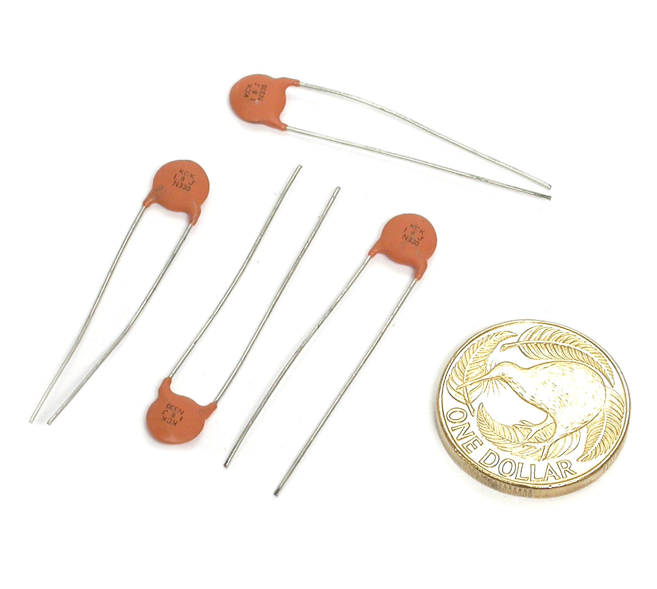 18pF-J-500V-N330-CCH80-KCK_01.JPG  (140.3 Kb)