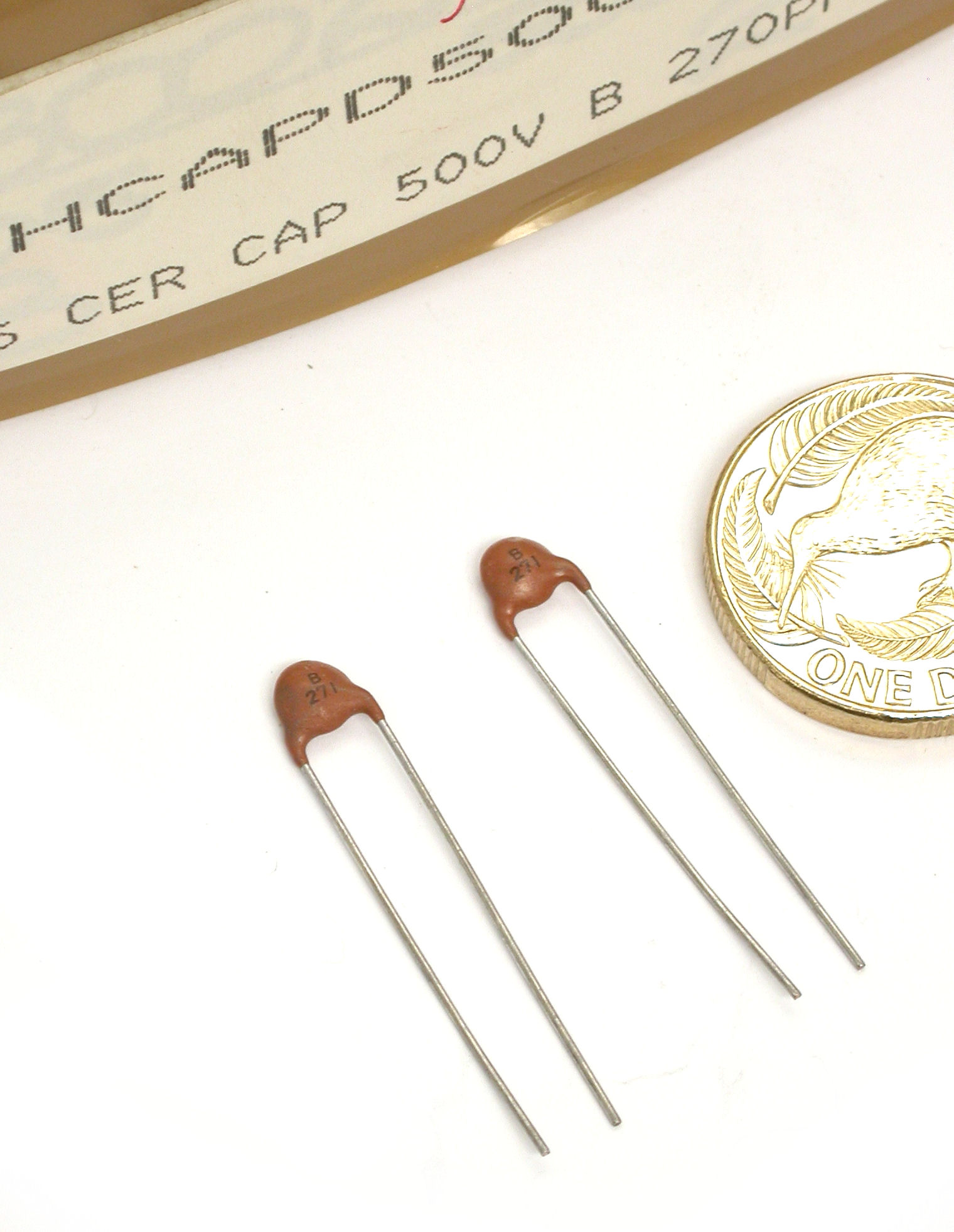 270pF-K-500V-Rad-DD05-Murata_00.JPG  (284.1 Kb)