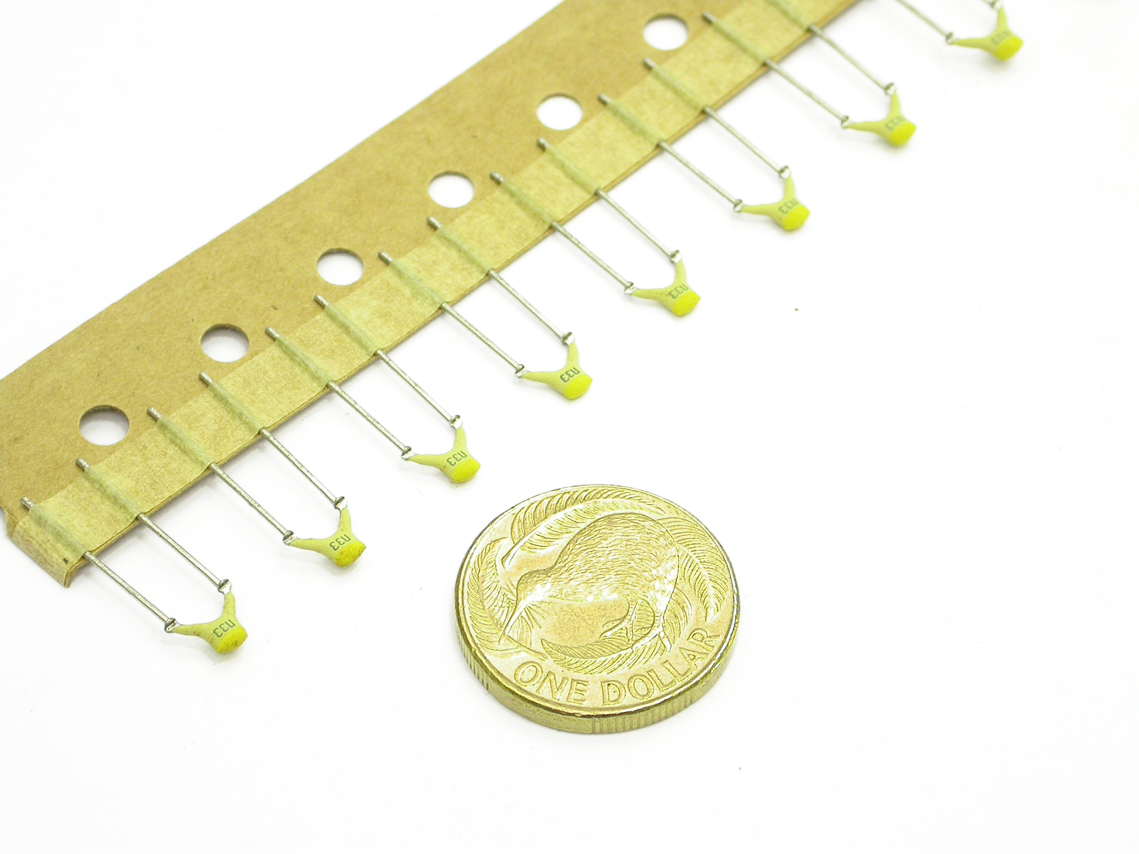 330pF-K-500V-RAD_DSCN3073.JPG  (761.6 Kb)