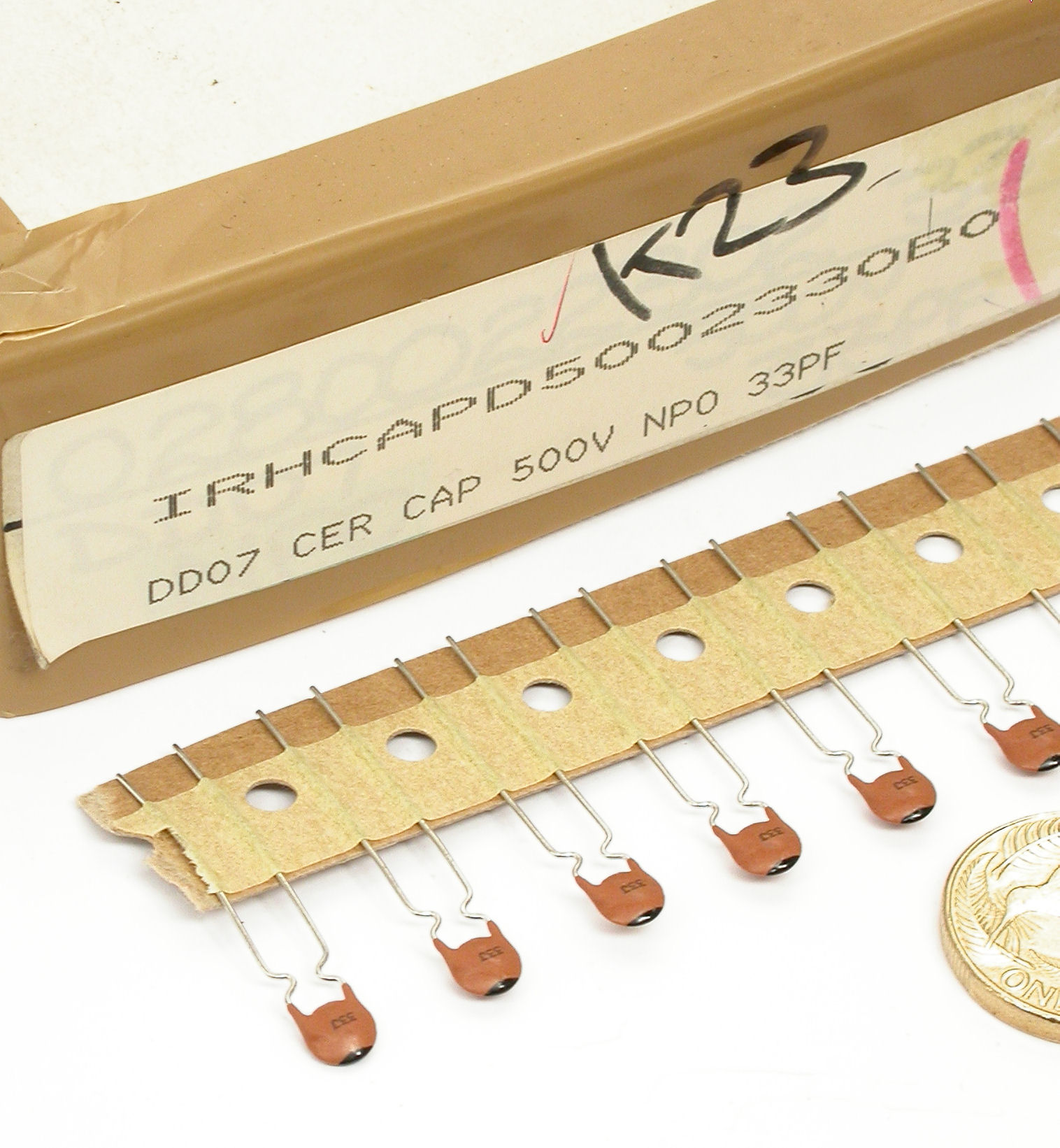 33pF-J-500V-Rad-NPO-DD07-Murata_01.JPG  (323.6 Kb)