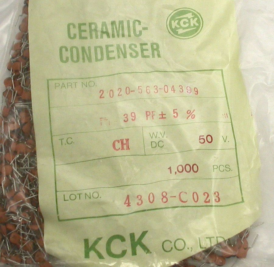 39pF-J-50V-RAD_DSCN1247.JPG  (147.8 Kb)