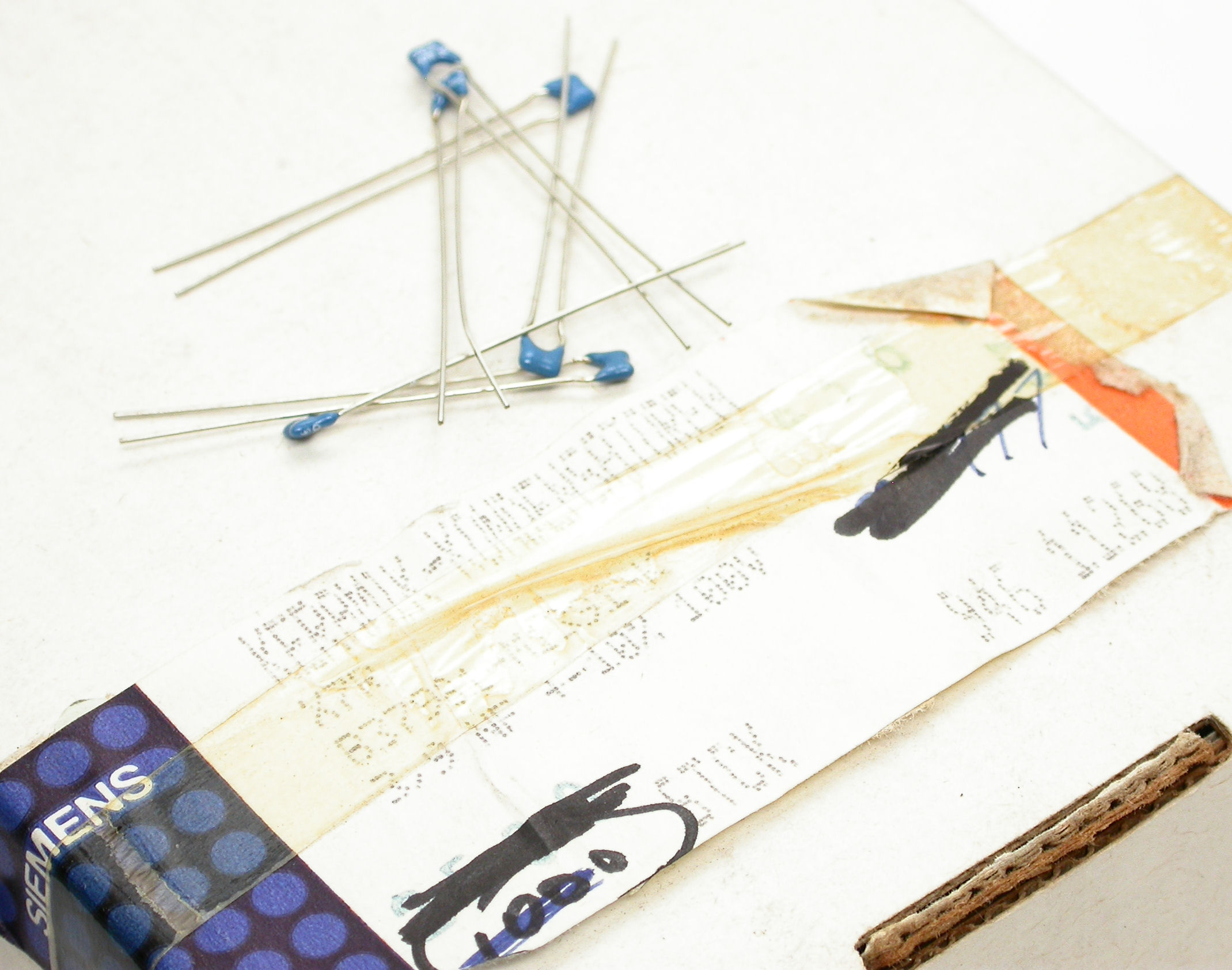 3n9F-K-100V-RAD-X7R-B37981-SIE_Label.JPG  (348.9 Kb)