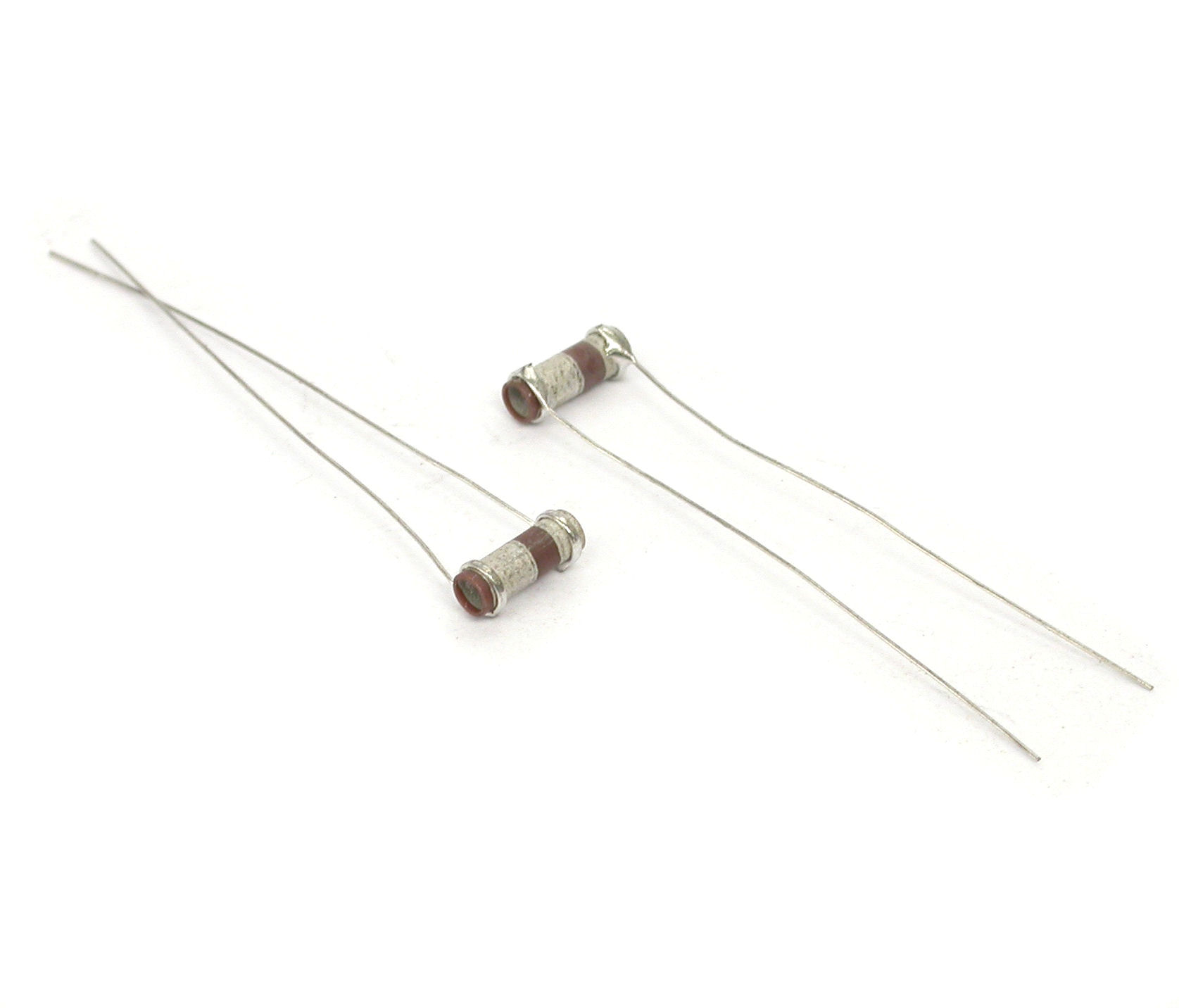 470pF-J-50V-Rad-11-4702-01-Taiyo_01.JPG  (102.2 Kb)