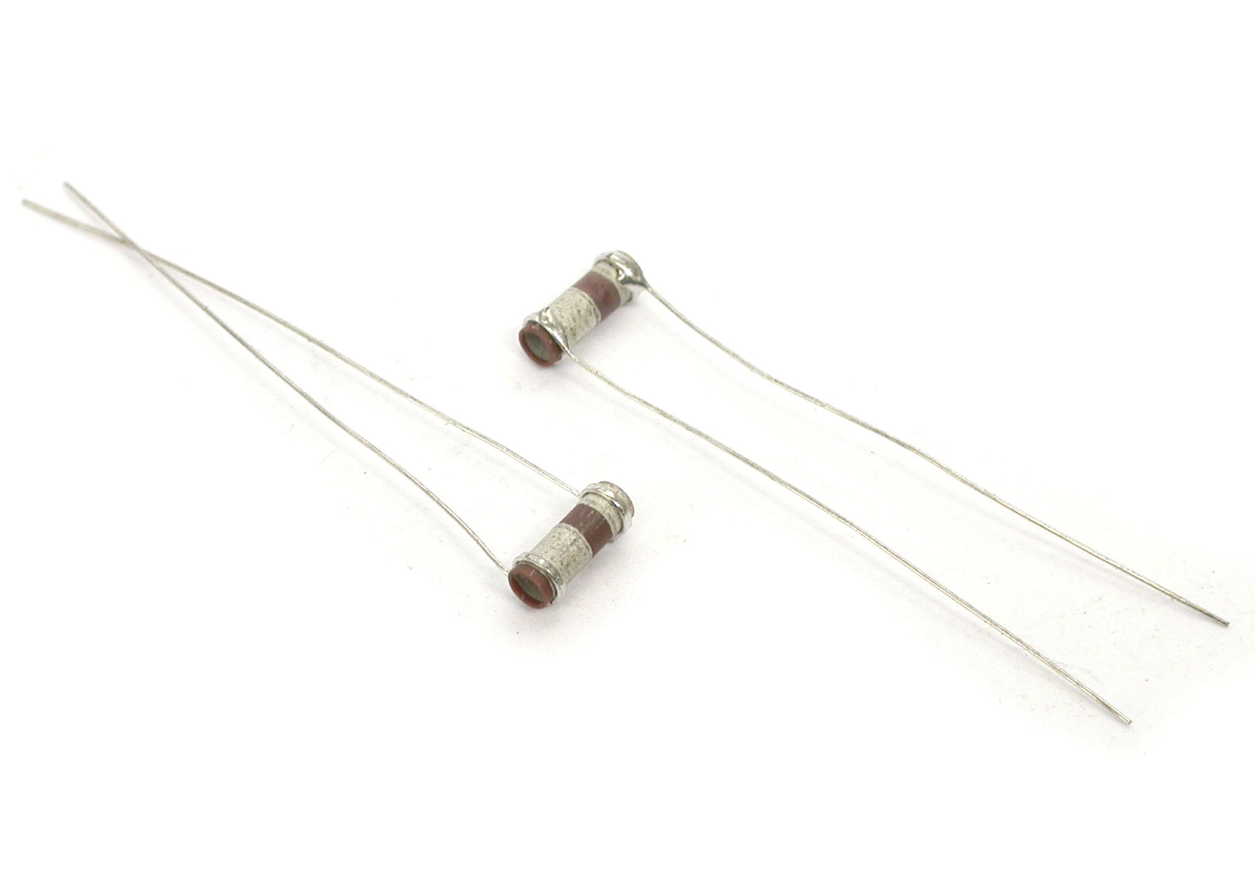 470pF-J-50V-Rad-11-4702-01-Taiyo_02.JPG  (107.4 Kb)