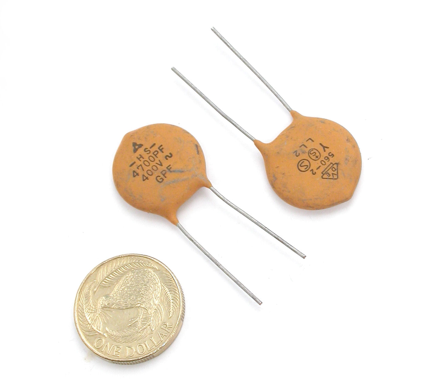 47nF-M-400Vac-RAD-KDHS472MD-Matsushita_02.JPG  (130.0 Kb)