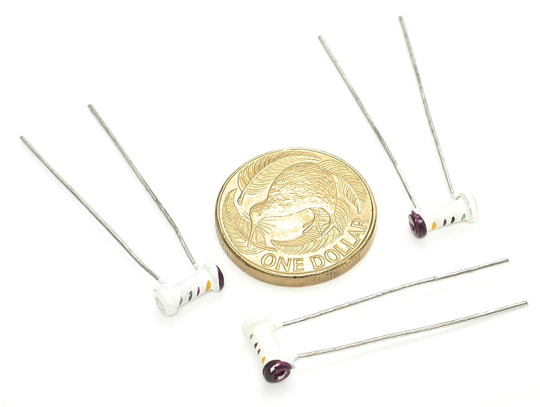 47pF-J-500V-RAD-N750-301000-U2J0-TUS_01.JPG  (190.7 Kb)