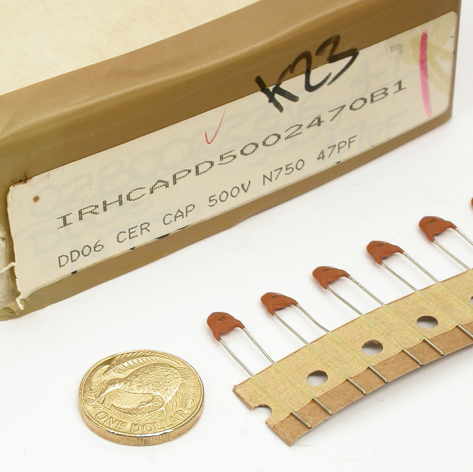 47pF-K-500V-Rad-N750-DD06-Murata_03.JPG  (303.4 Kb)