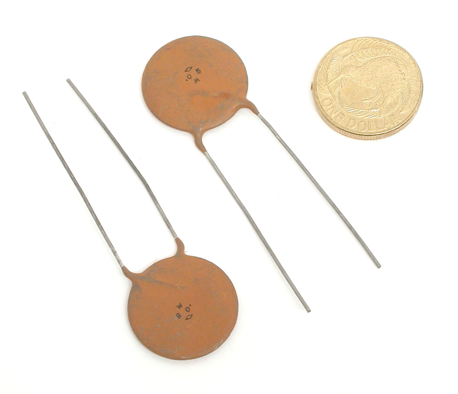 500nF-M-600V-RAD_08.JPG  (133.5 Kb)