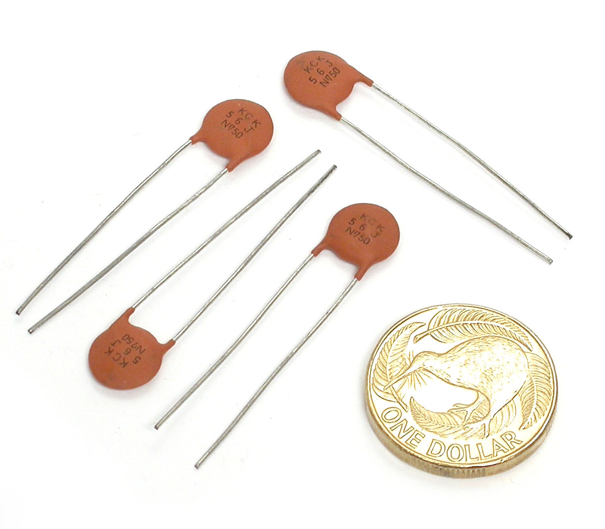 56pF-J-500V-N750-CCH95-KCK_01.JPG  (138.9 Kb)