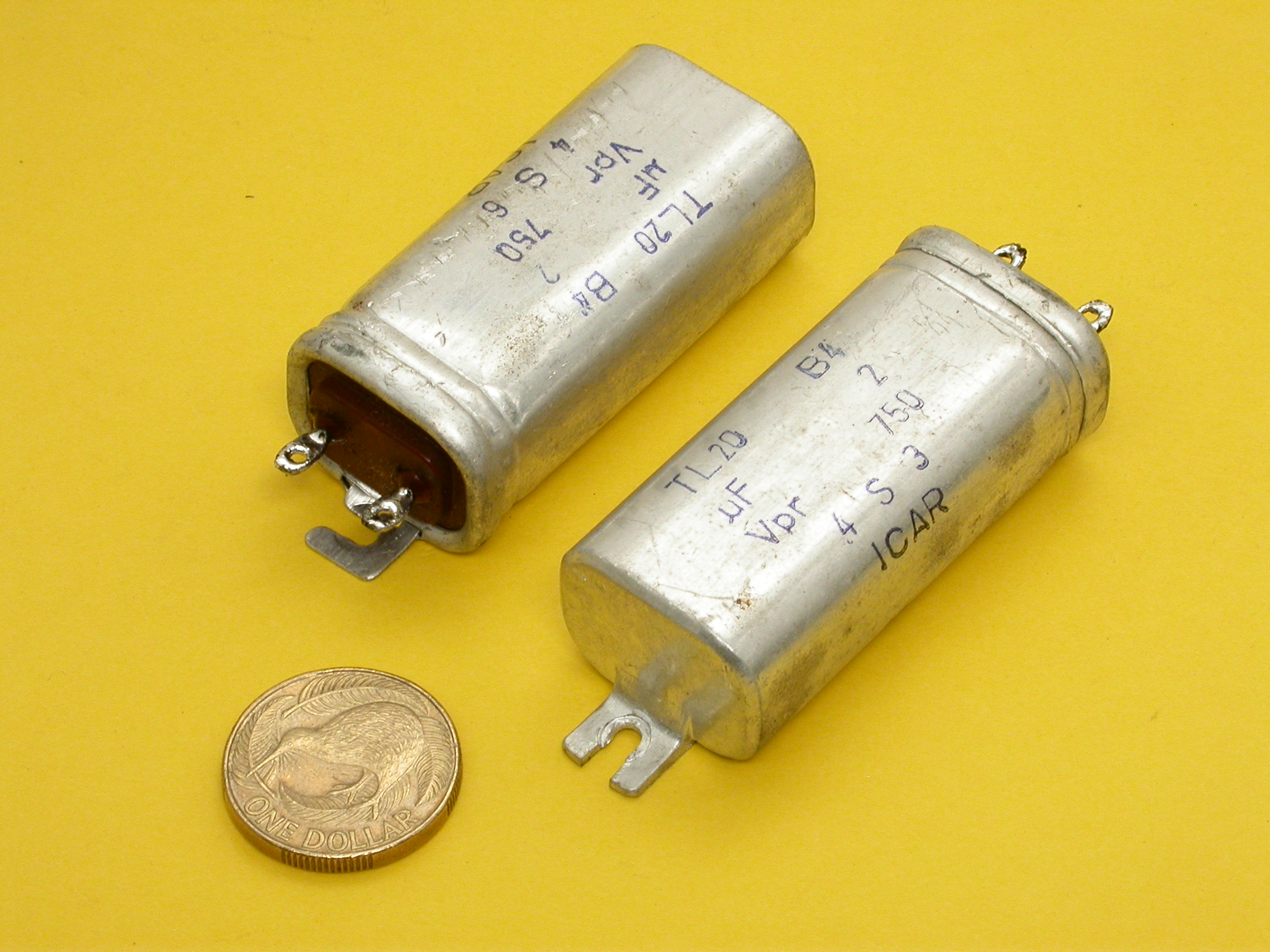 2uF-750Vdc_DSCN1821.JPG  (1.3 Mb)