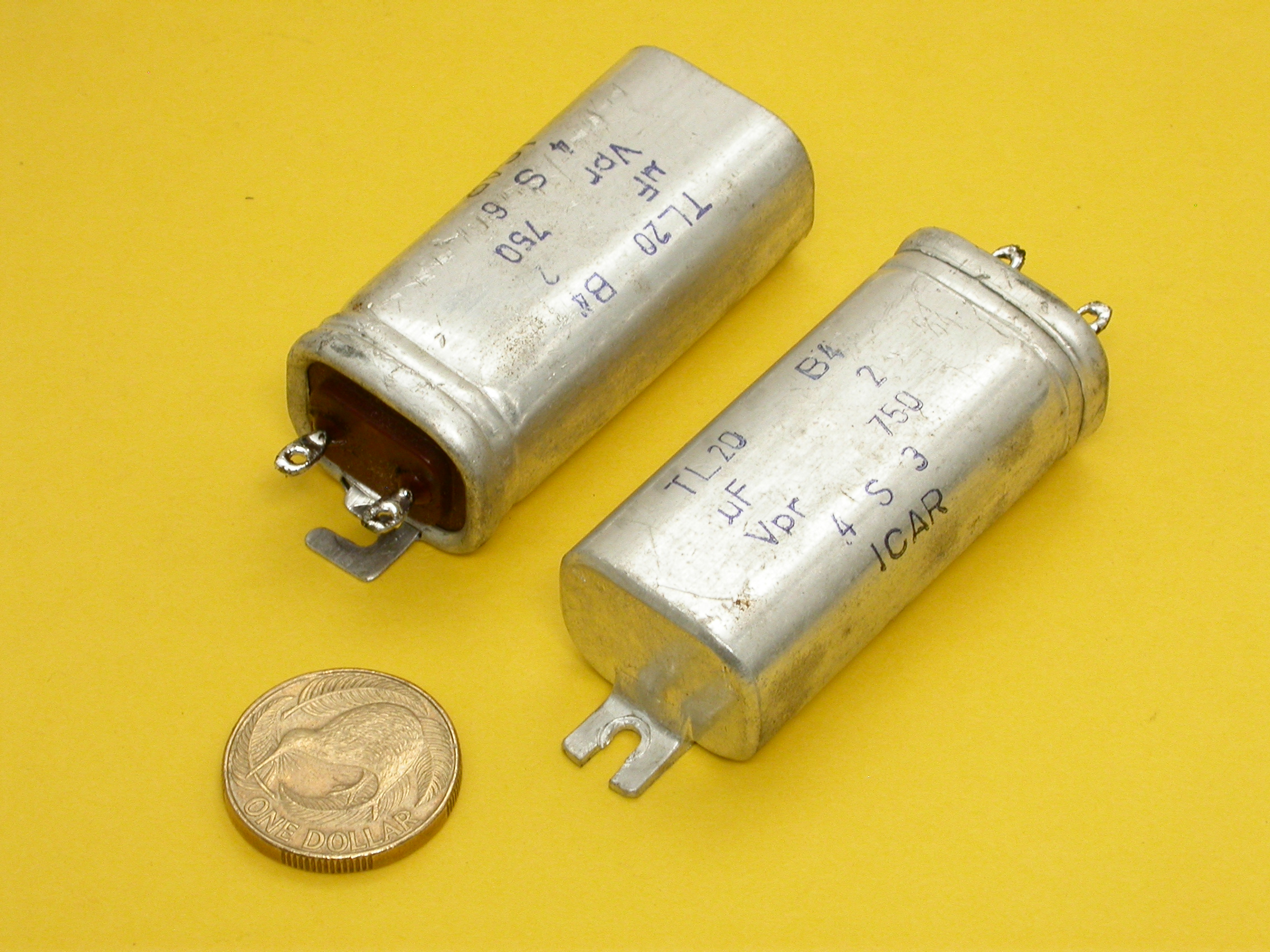 2uF-750Vdc_DSCN1823.JPG  (1.4 Mb)