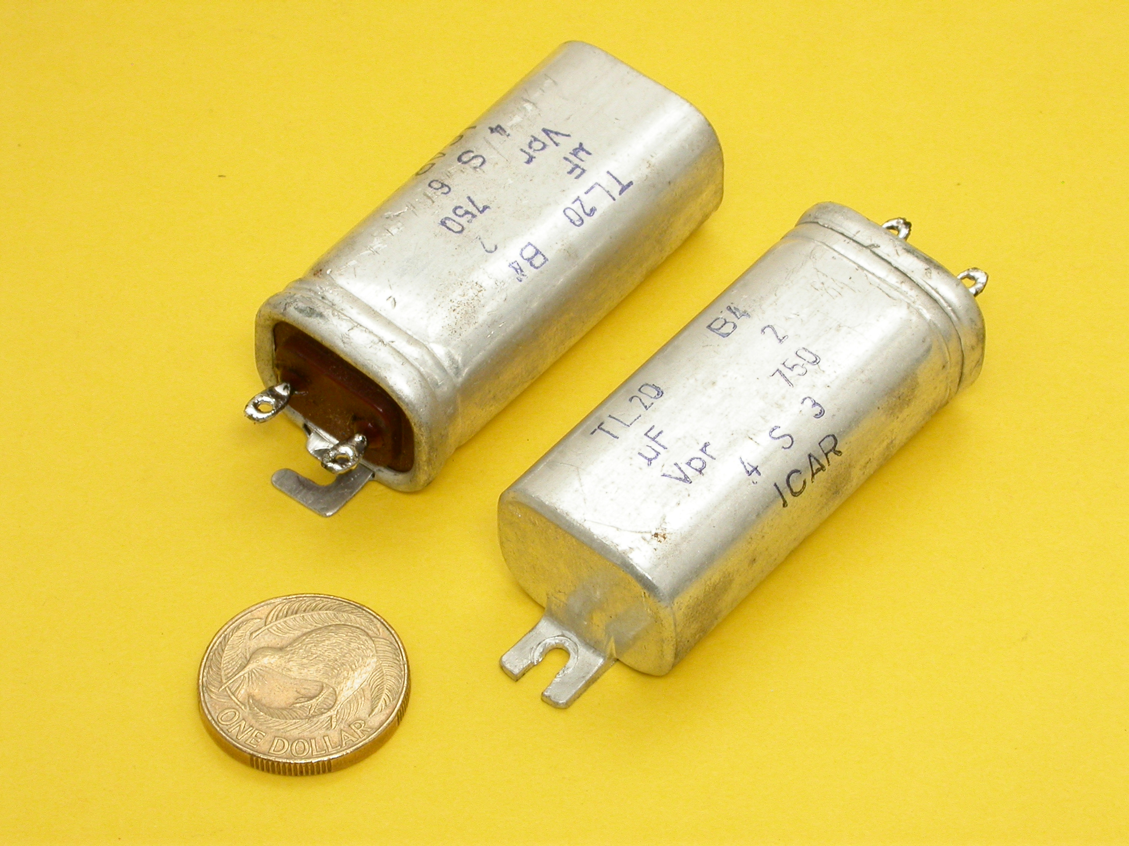 2uF-750Vdc_DSCN1824.JPG  (1.4 Mb)