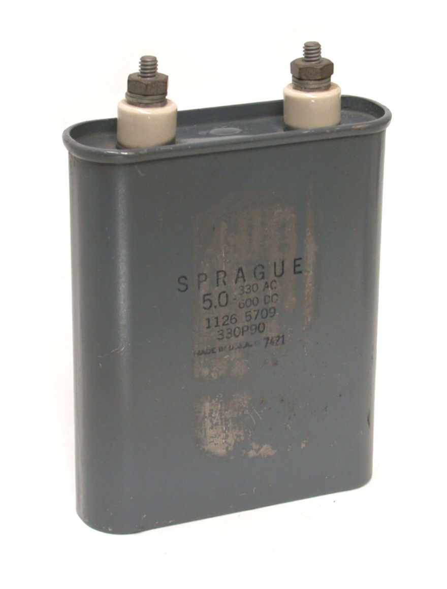 5uF-600V-CAN-330P90-Sprague_01.jpg  (79.3 Kb)