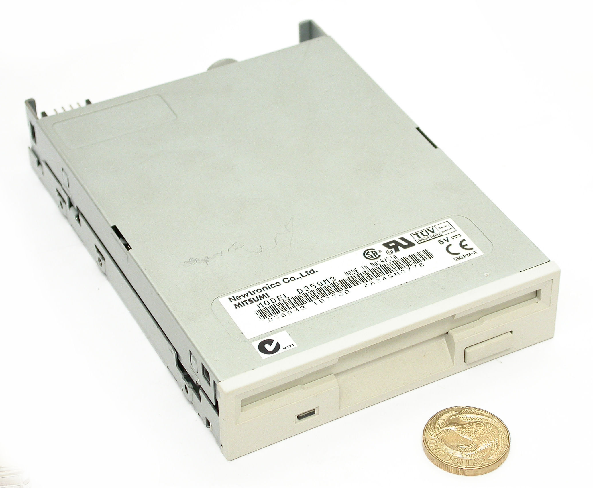 D395M3-Mitsumi_01.JPG  (332.7 Kb)