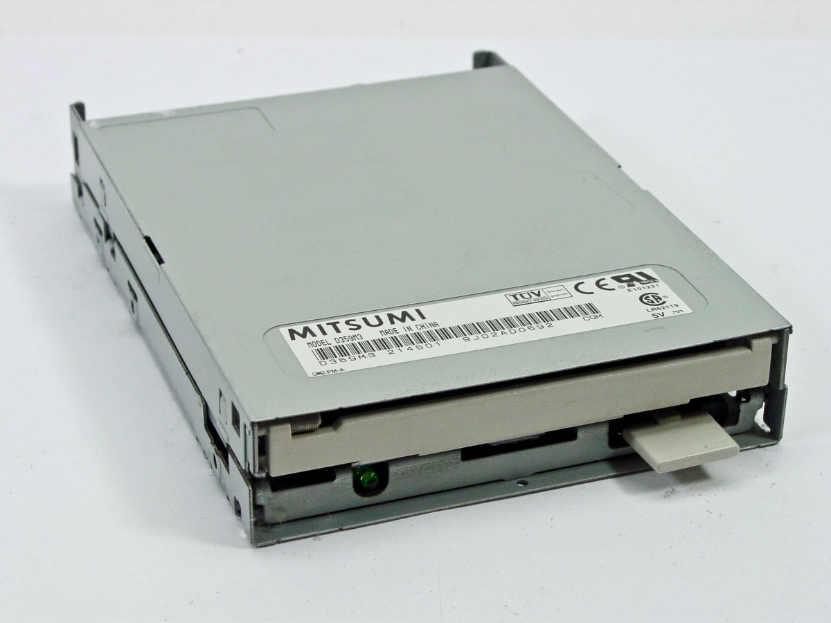 D395M3-Mitsumi_06.jpg  (567.7 Kb)