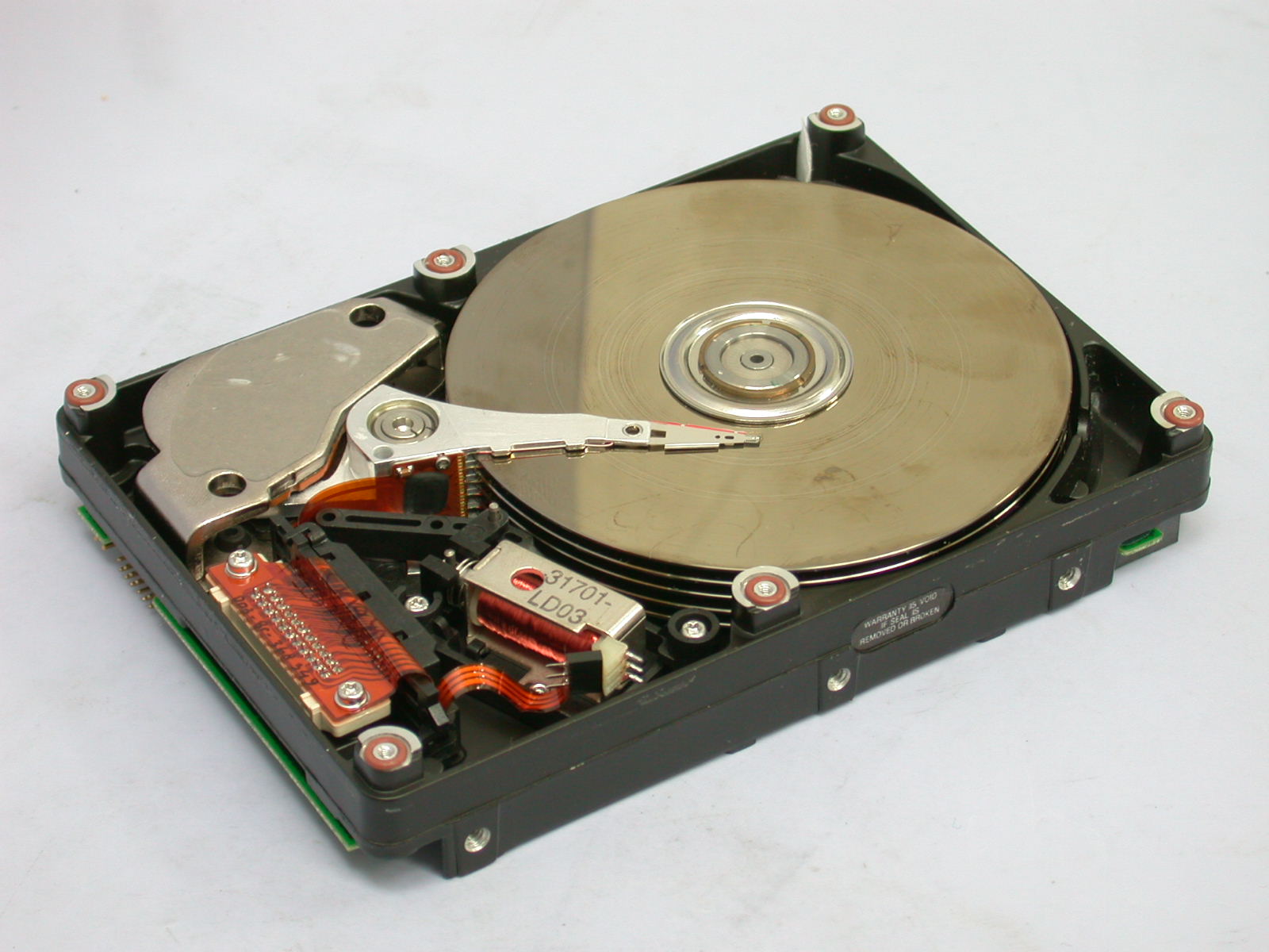 HDD-Nude-1.jpg  (207.5 Kb)