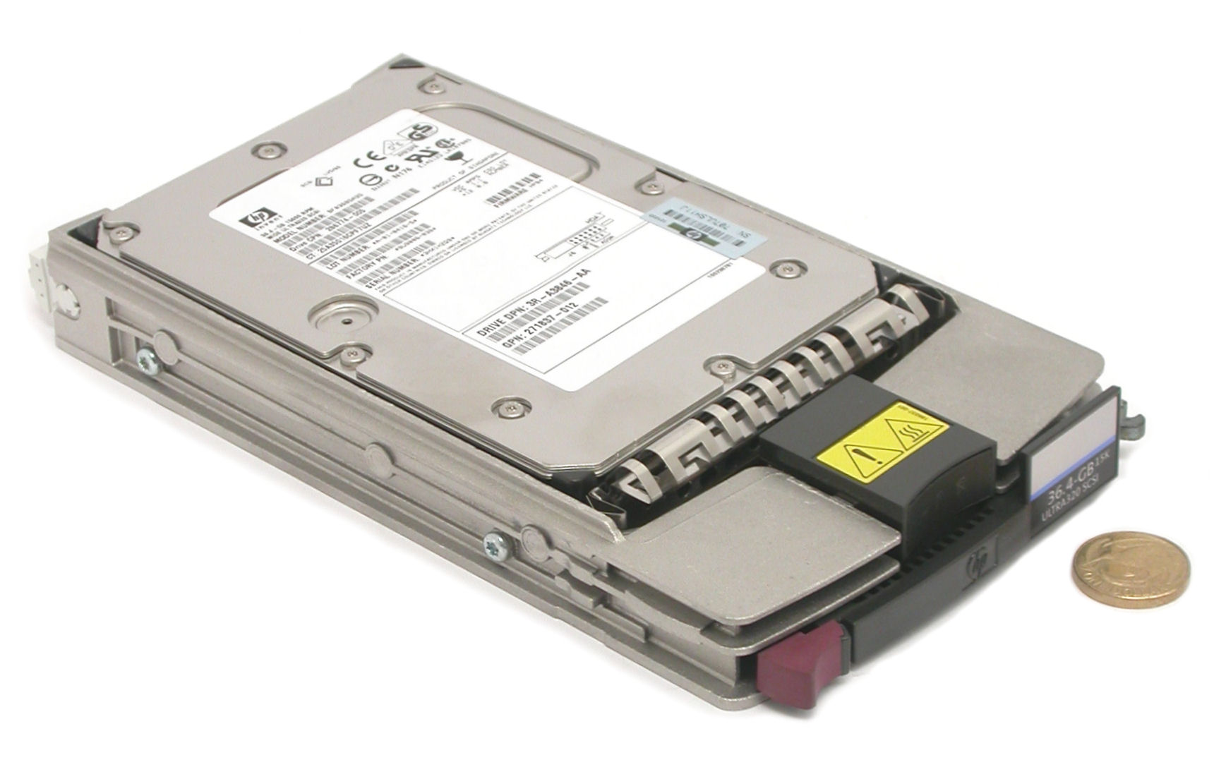 36GB-ULTRA320-15k-DSCN6578.JPG  (167.4 Kb)