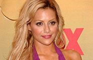 11 Popular Stars Who Died Before 35 in the Past 20 Years