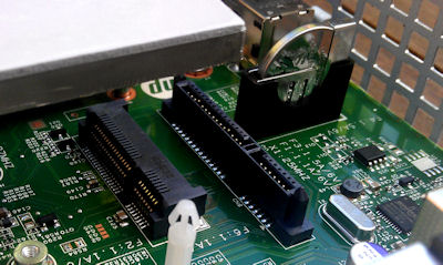 PCI-E and SATA sockets in the HP t510