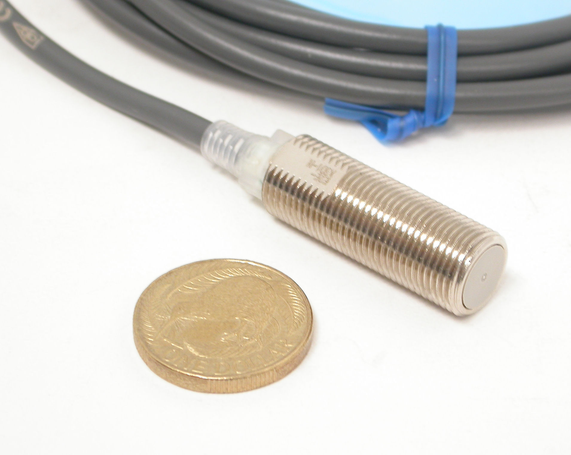 E2E-X3D1-N-Omron_09.JPG  (232.7 Kb)