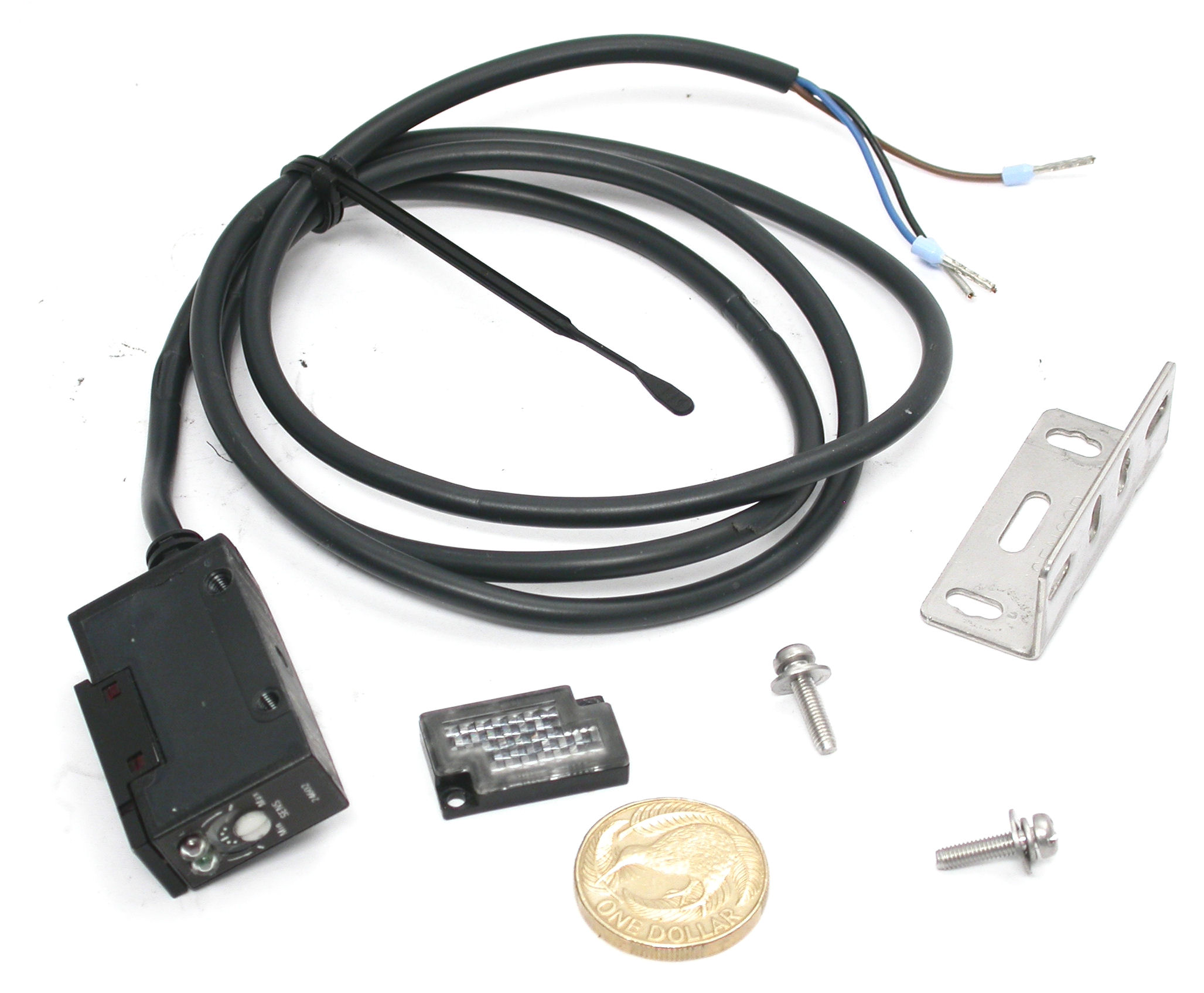 E3S-AR81-Omron_01.JPG  (293.0 Kb)