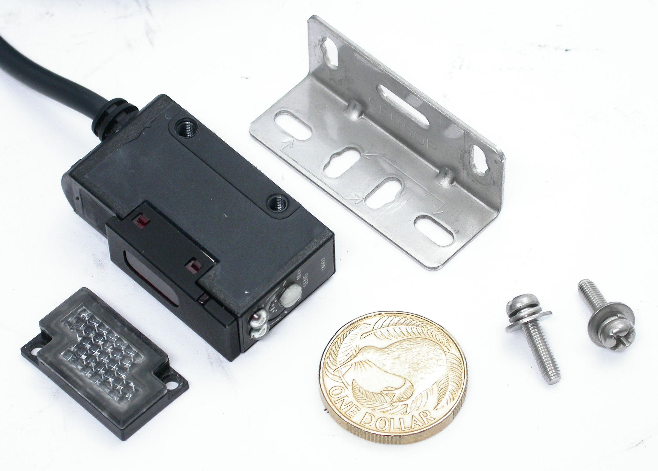 E3S-AR81-Omron_06.JPG  (335.5 Kb)