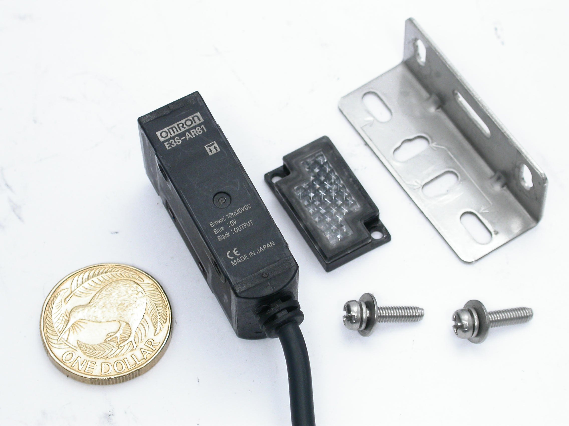 E3S-AR81-Omron_08.JPG  (879.2 Kb)