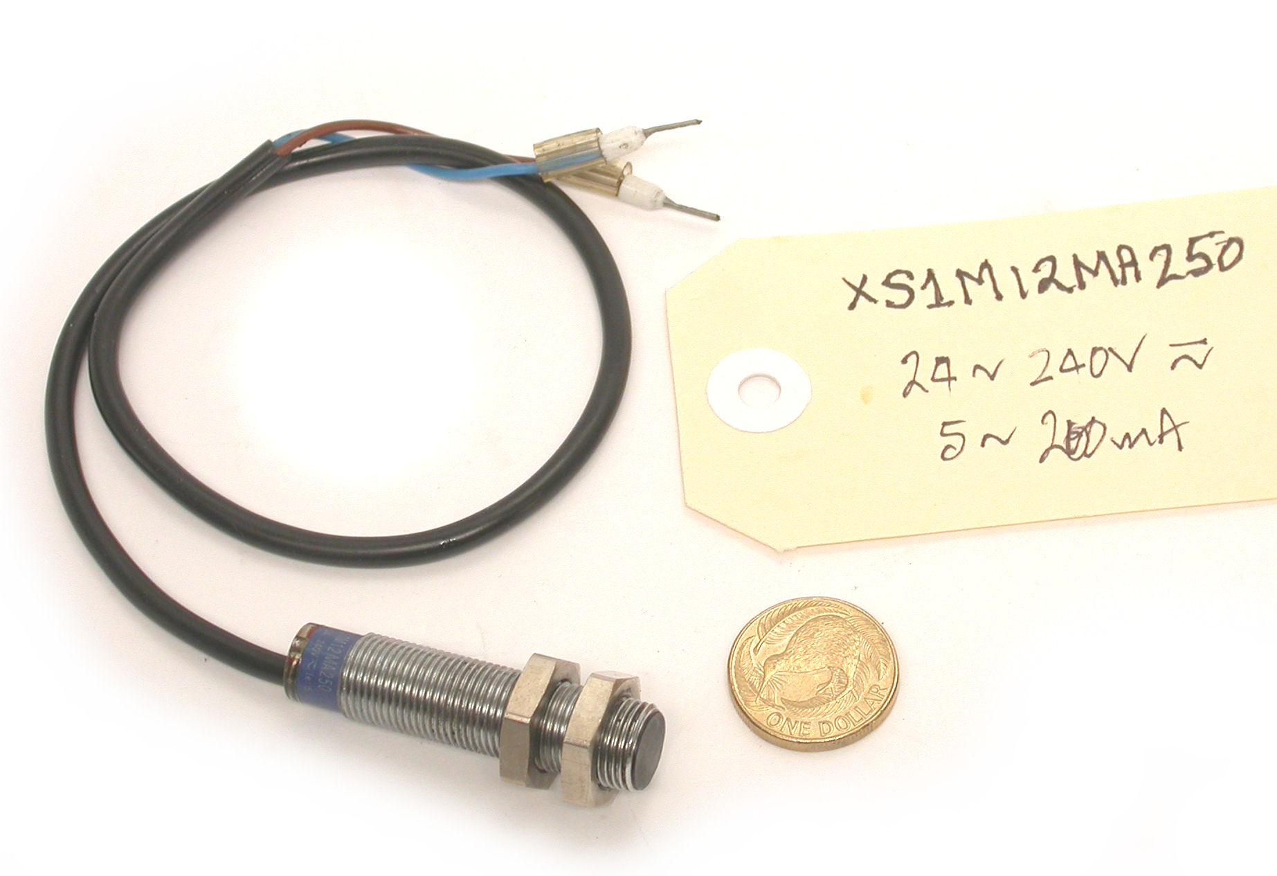 XS1M12MA260-Telemecanique_Label.JPG  (224.9 Kb)