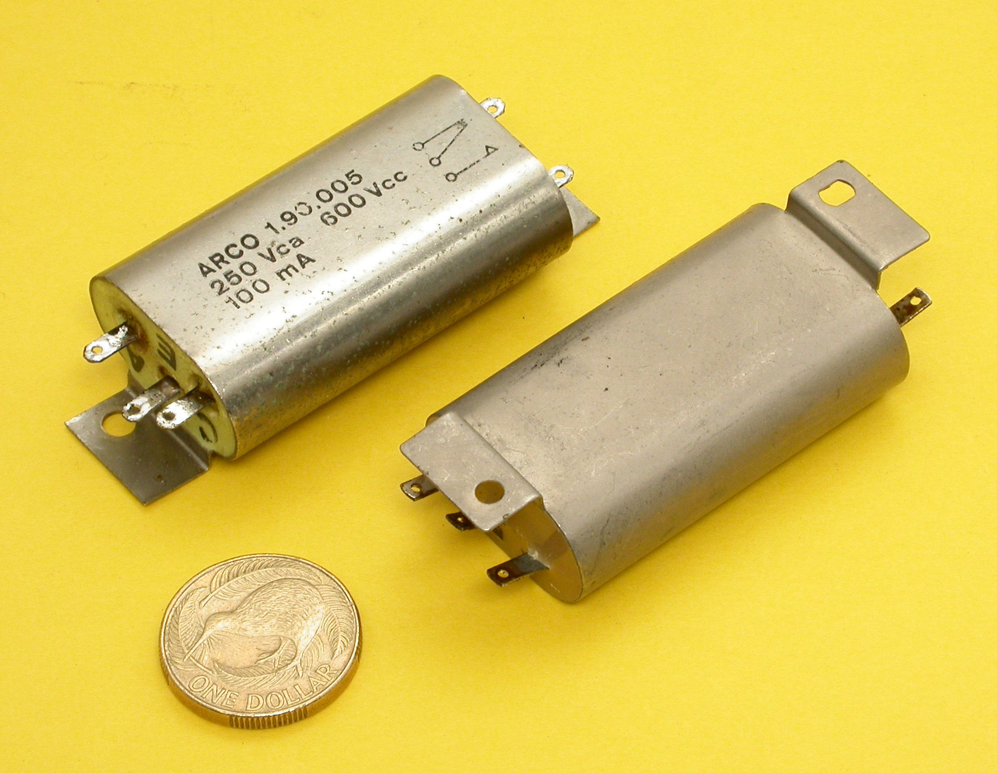 1PCO-100mA-250Vca-600Vcc_02.JPG  (480.1 Kb)