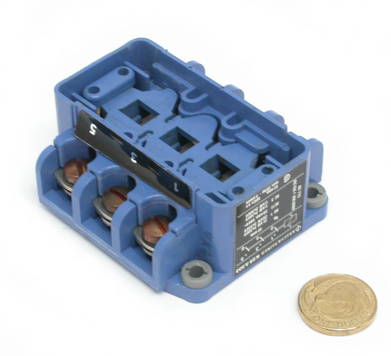 3PNO-32A-600VAC-K25A303-KRAUS-DSCN6527.JPG  (180.4 Kb)