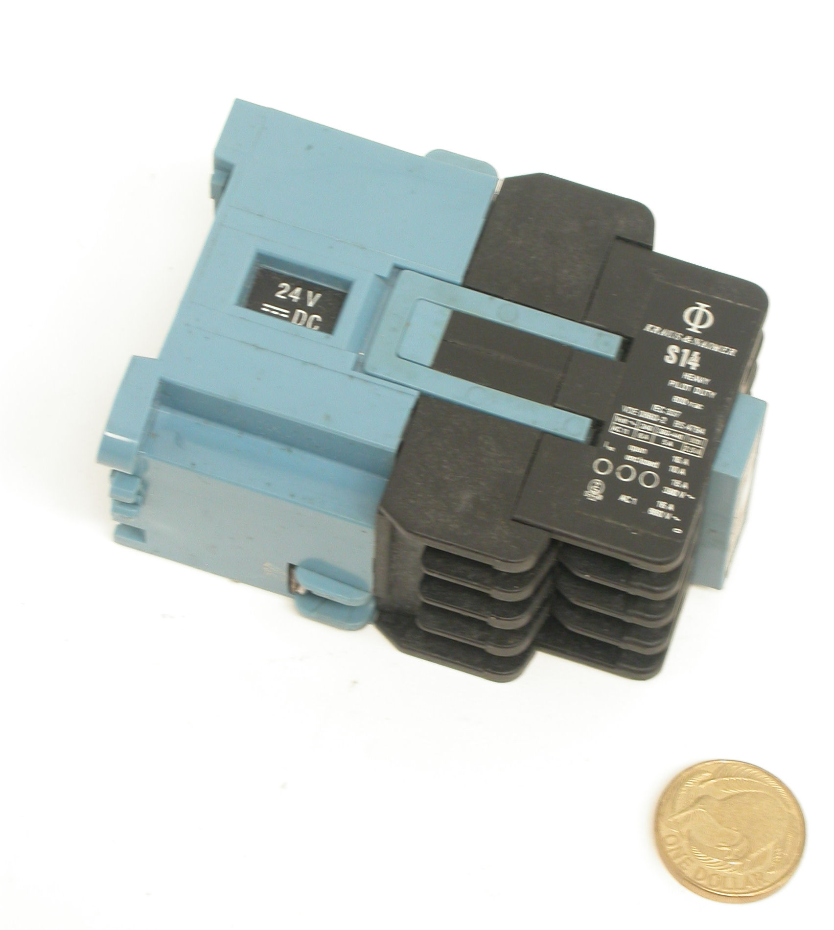 4p-16Aac-24Vdc-S14-K&N-DSCN4295.JPG  (226.1 Kb)