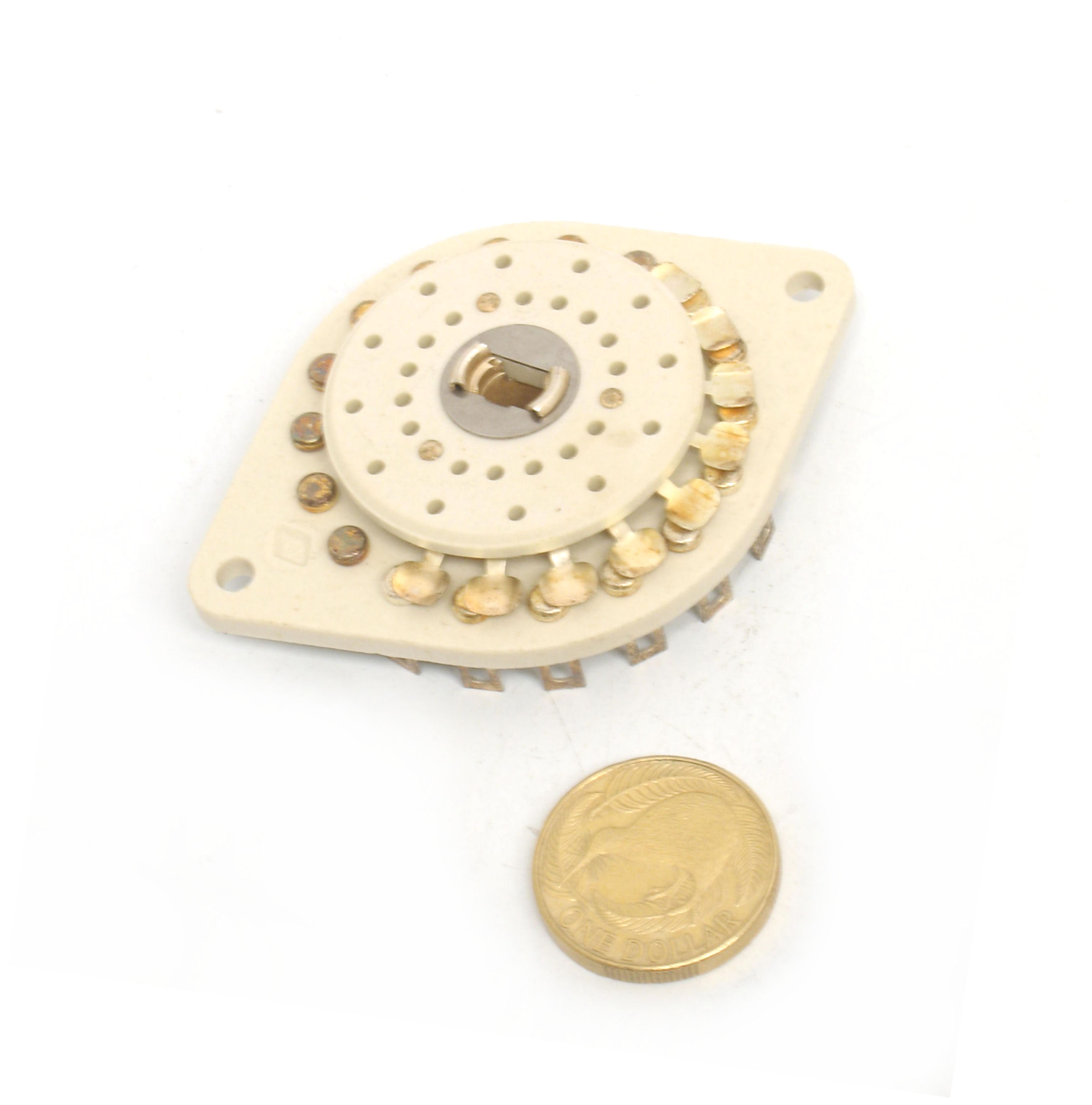 5930-00-981-5869_02.JPG  (312.9 Kb)