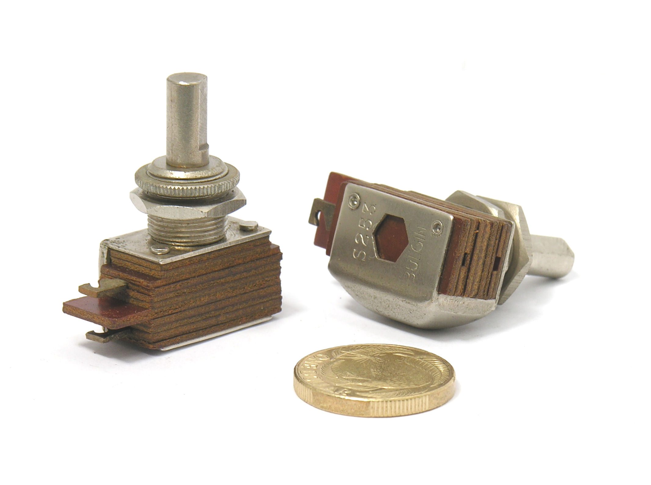 S253-Bulgin_02.JPG  (232.8 Kb)