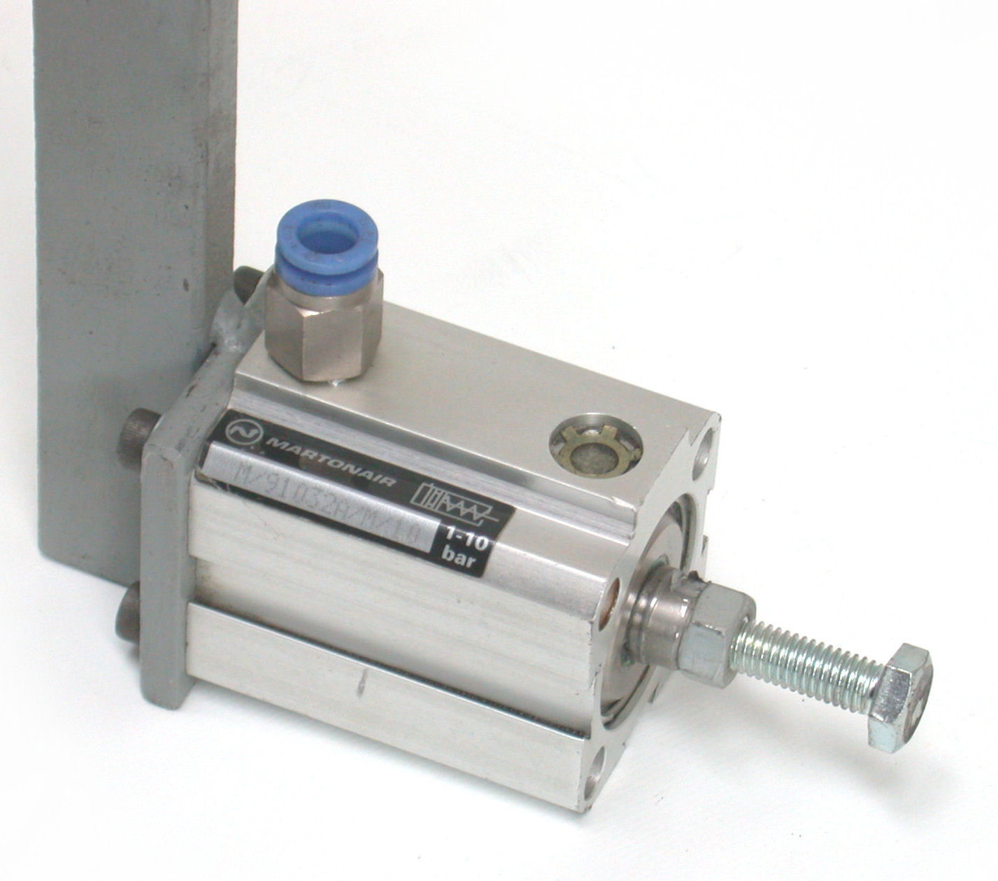 M91032A-M10-MartinAir-010.jpg  (170.5 Kb)