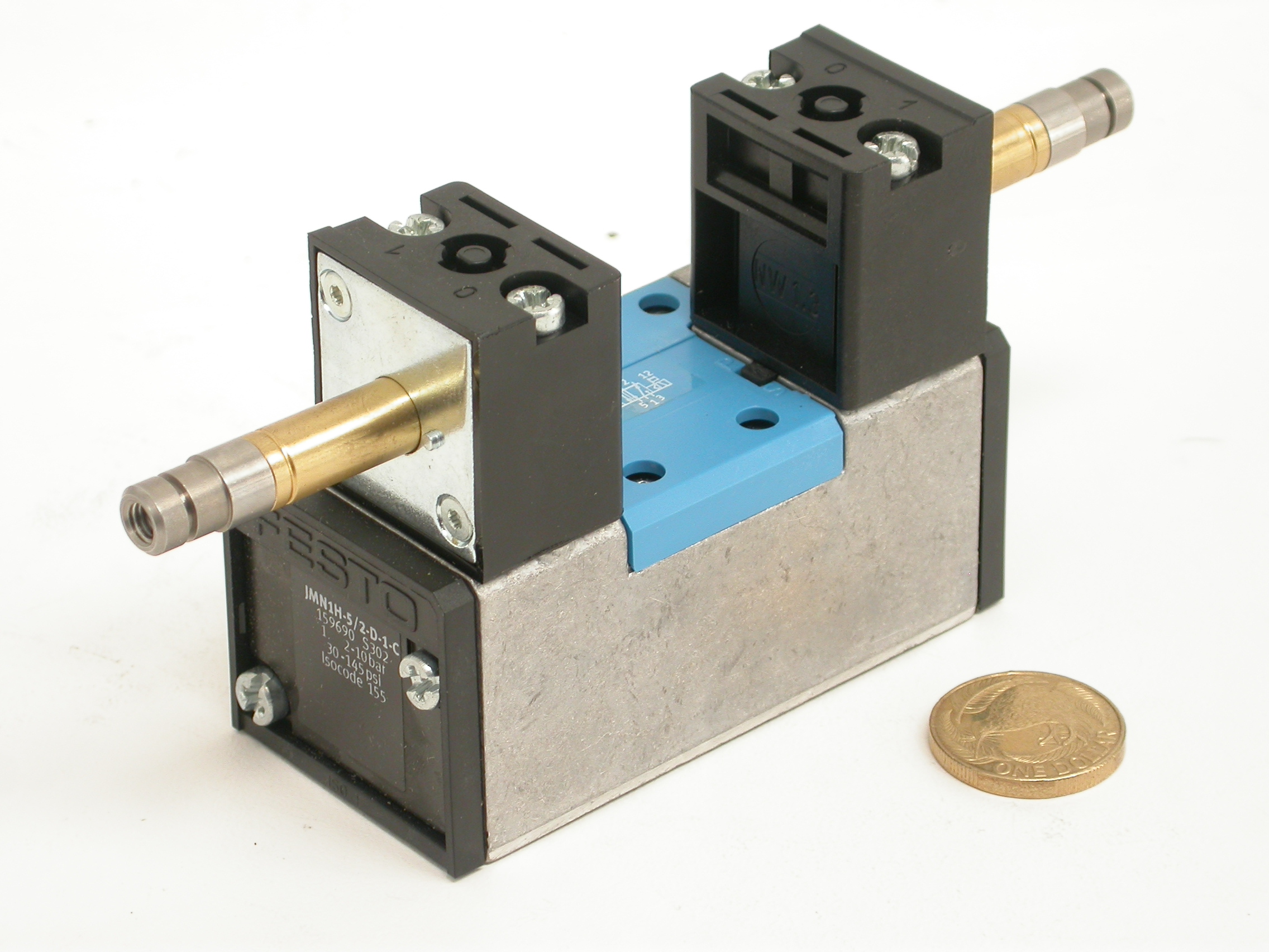 MN1H5-2D1C-ValveHead-Festo-015.JPG  (852.2 Kb)