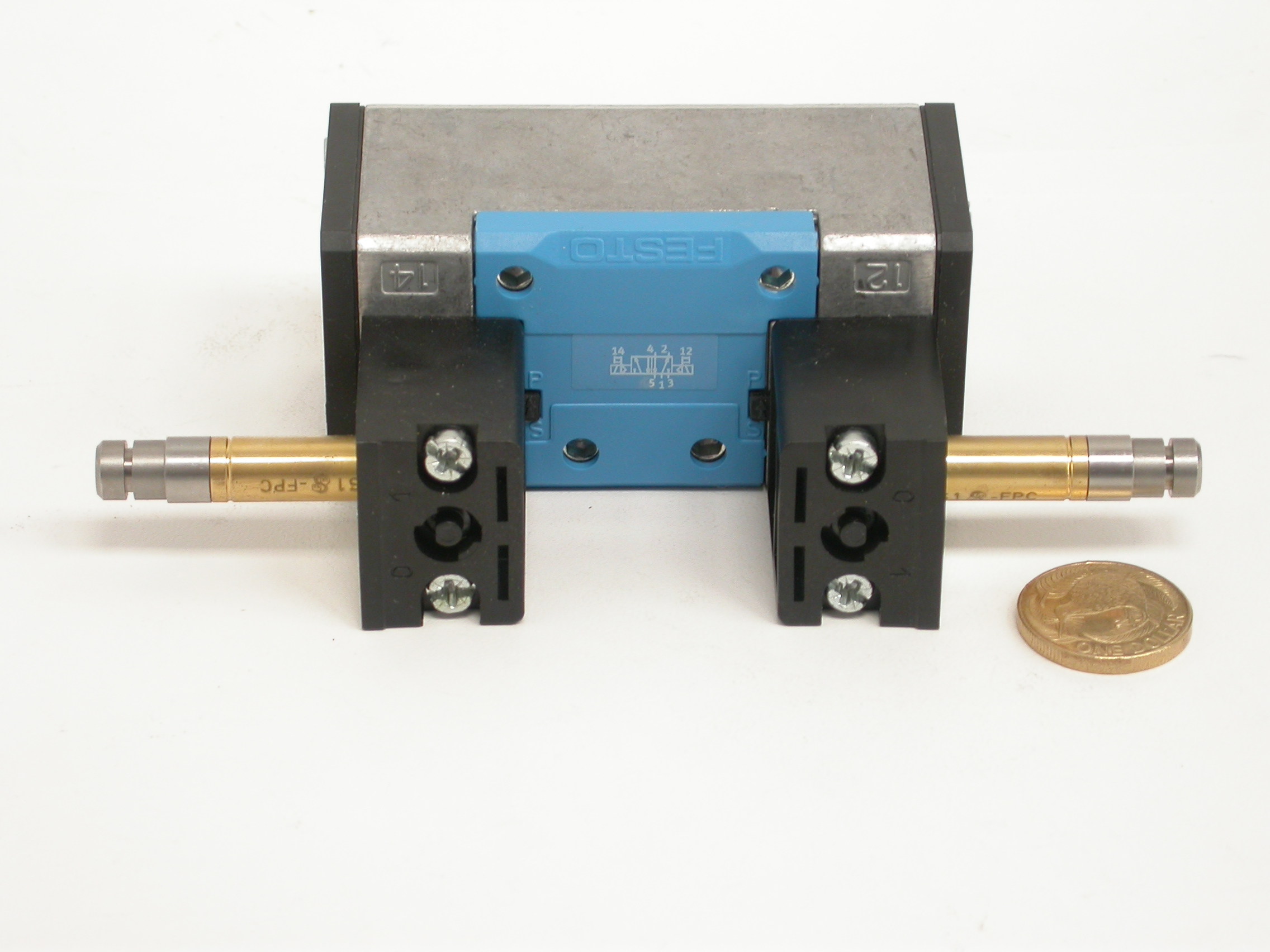 MN1H5-2D1C-ValveHead-Festo-020.JPG  (843.8 Kb)