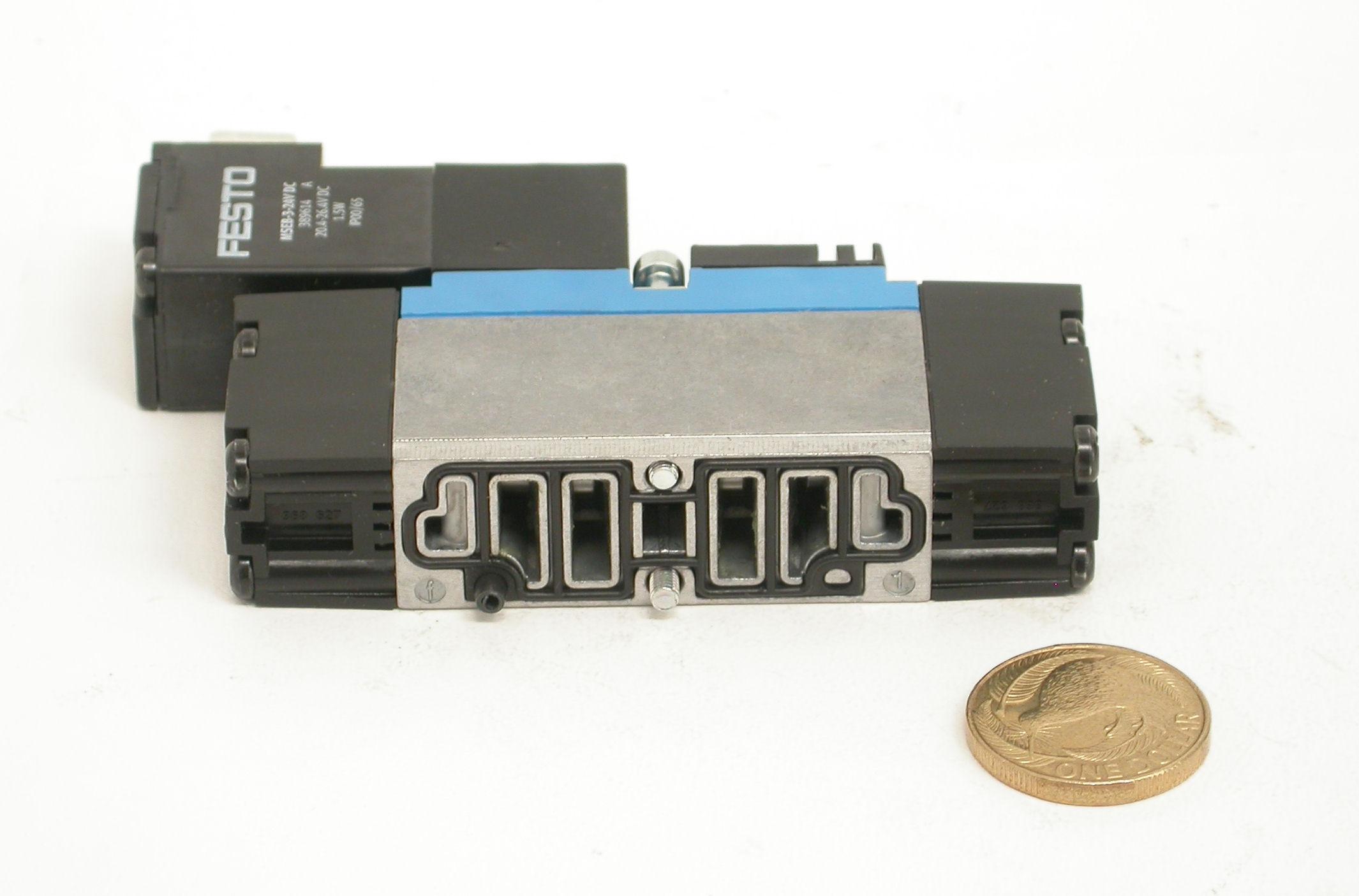 MN2H5-2D02-ValveHead-Festo-021.JPG  (229.2 Kb)