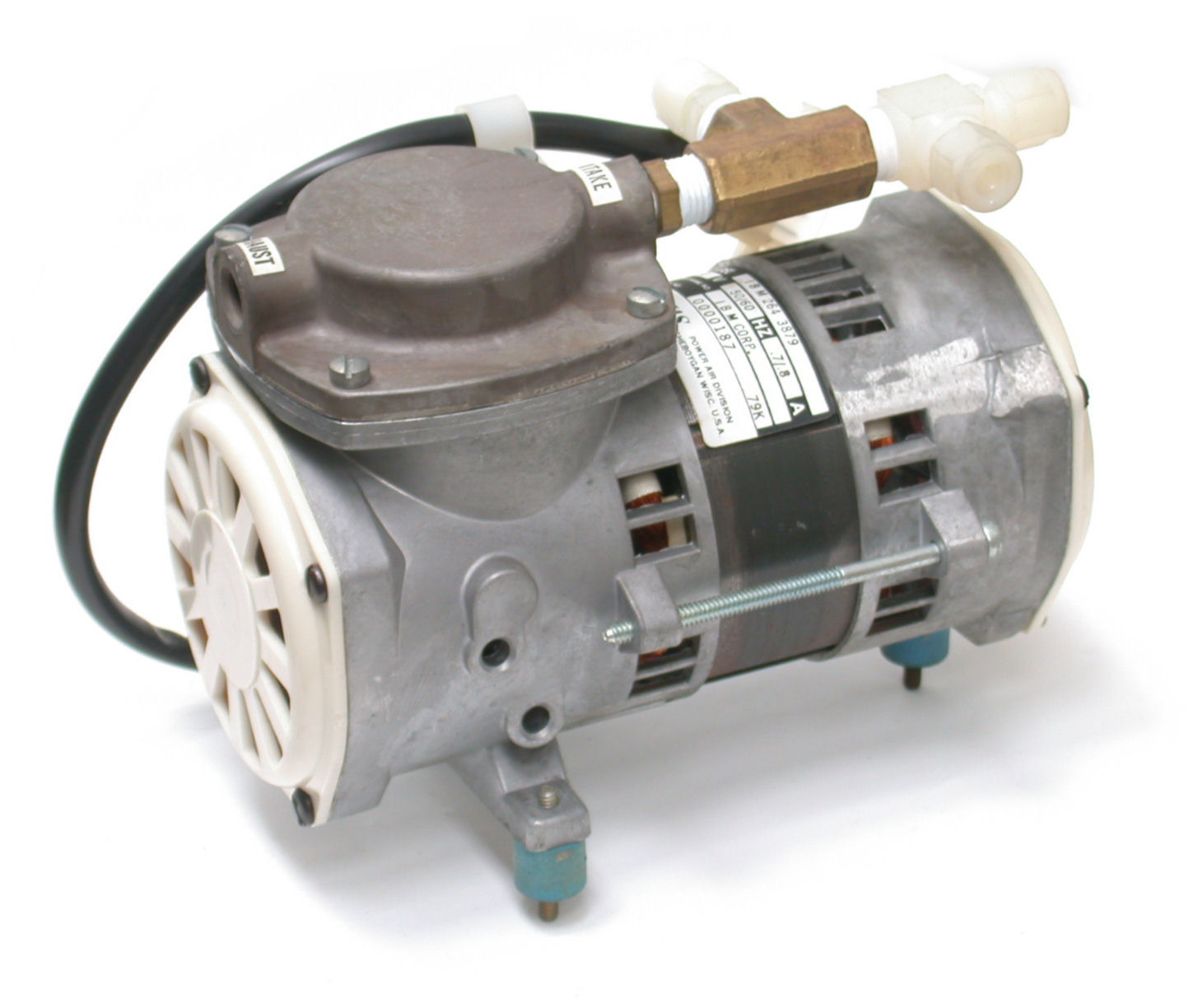 Thomas-107CCD14-2.jpg  (158.7 Kb)