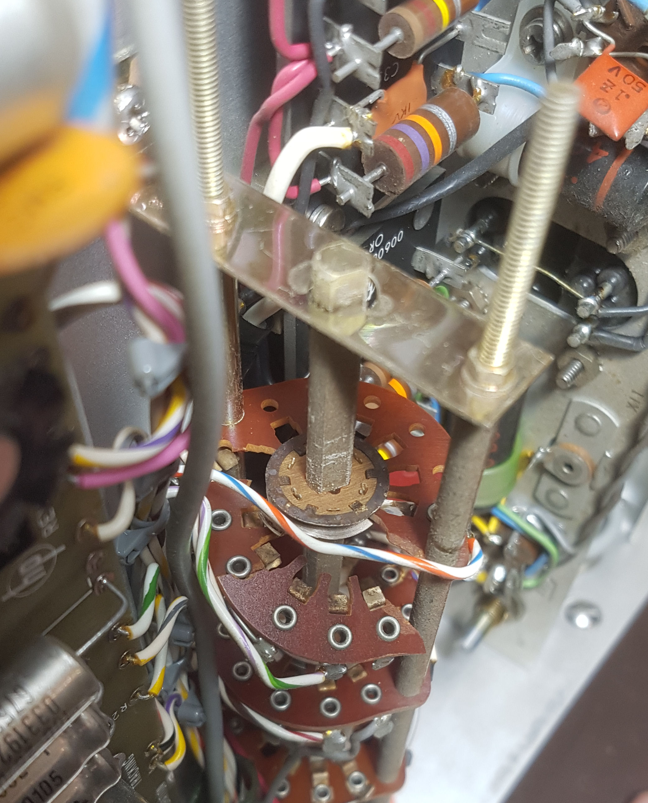 608E-HP-Switch_180823.jpg  (734.4 Kb)